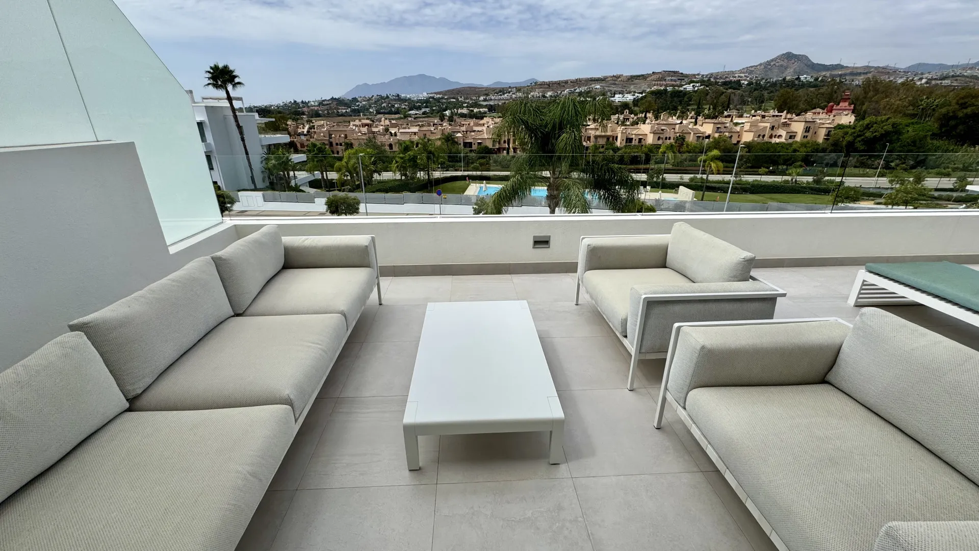 Cataleya 4 bedrooms apartment for sale