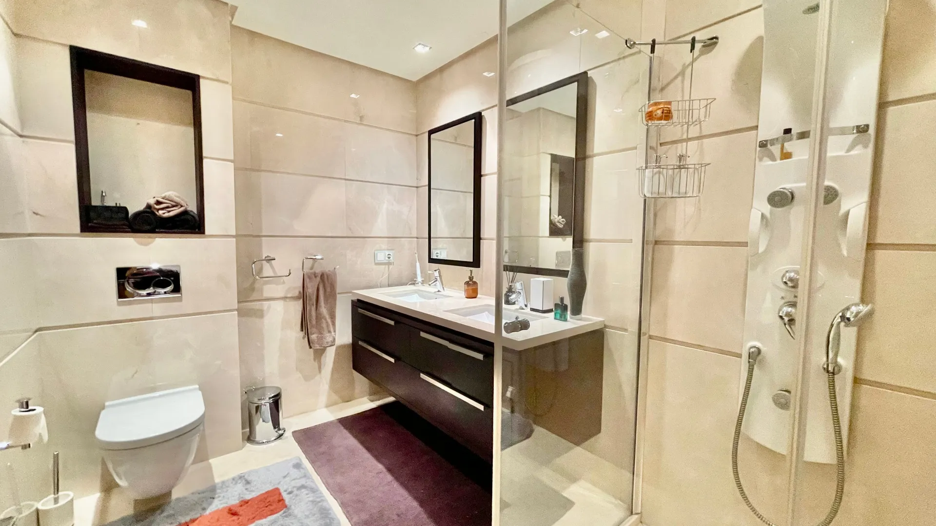 Apartamento en venta en La Quinta con 2 dormitorios