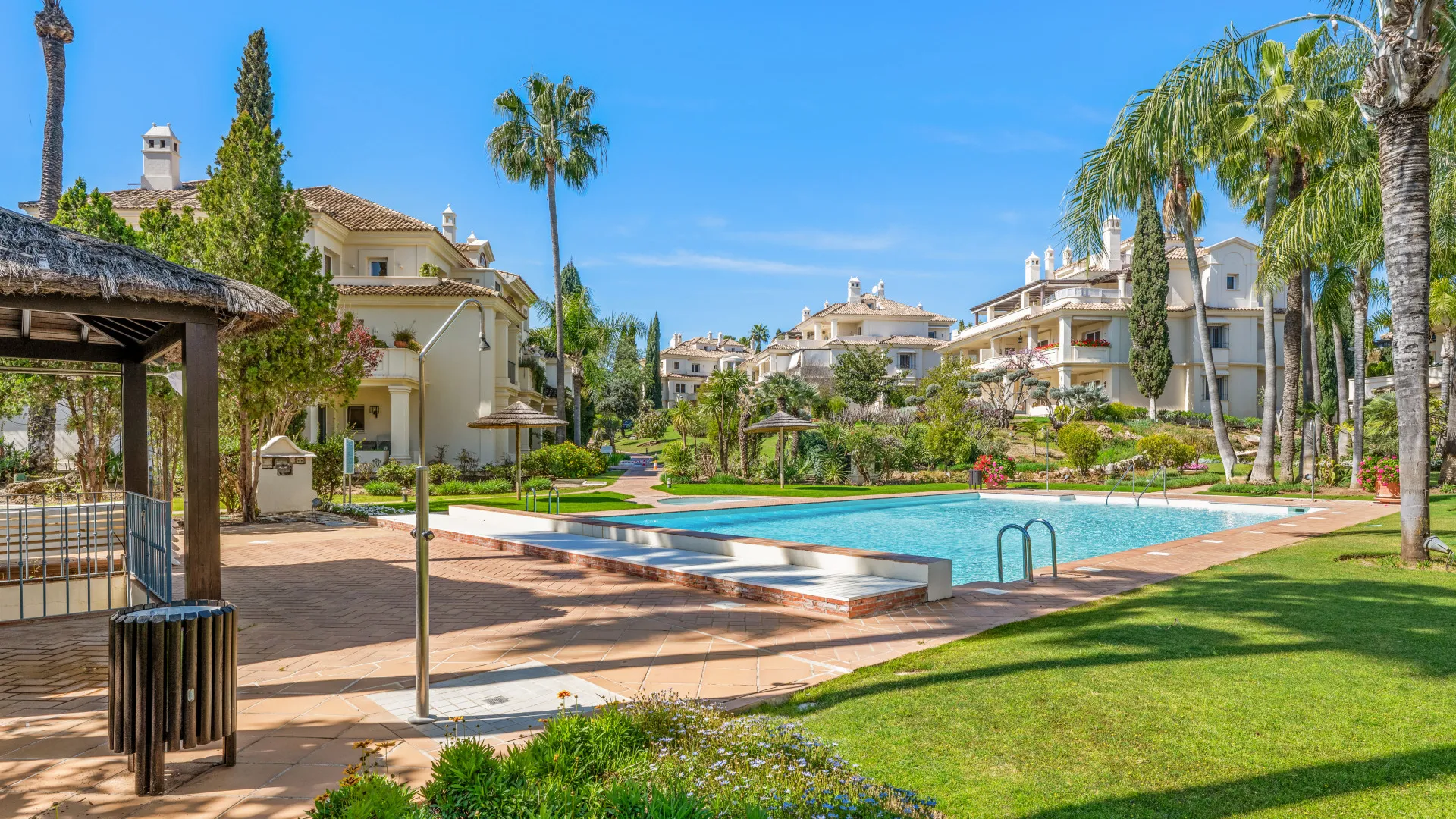 For sale Las Alamandas apartment