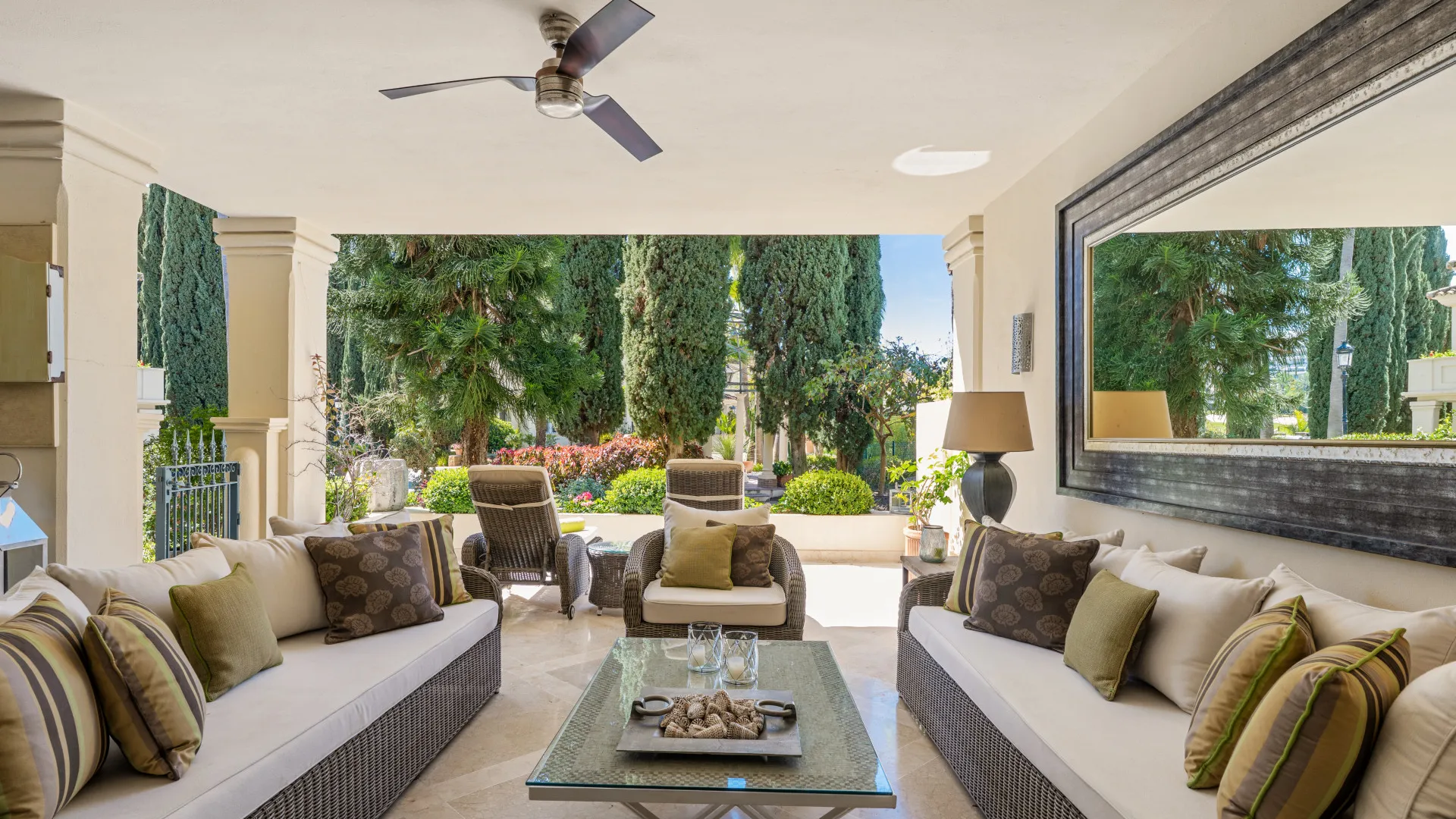 For sale Las Alamandas apartment