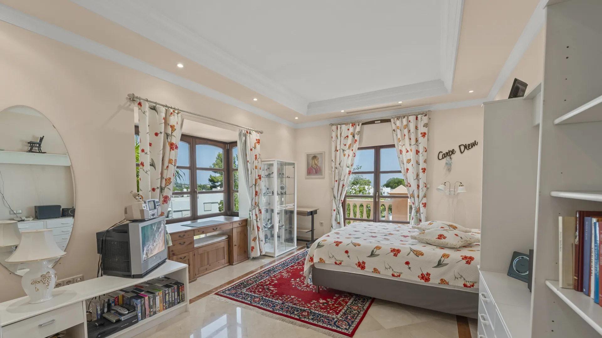 Villa de 6 dormitorios en venta en Nueva Andalucia