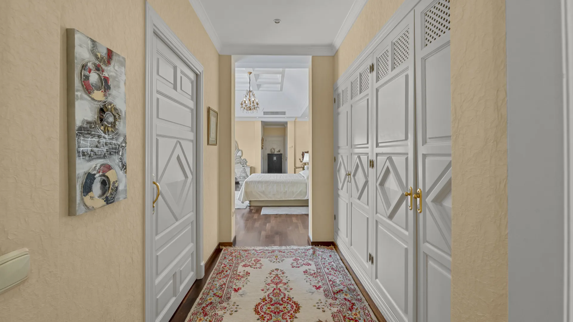 Villa de 6 dormitorios en venta en Nueva Andalucia