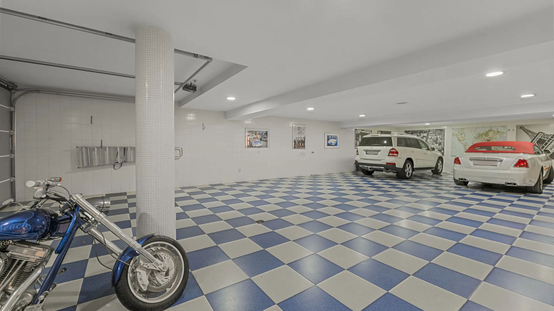 Villa de 6 dormitorios en venta en Nueva Andalucia
