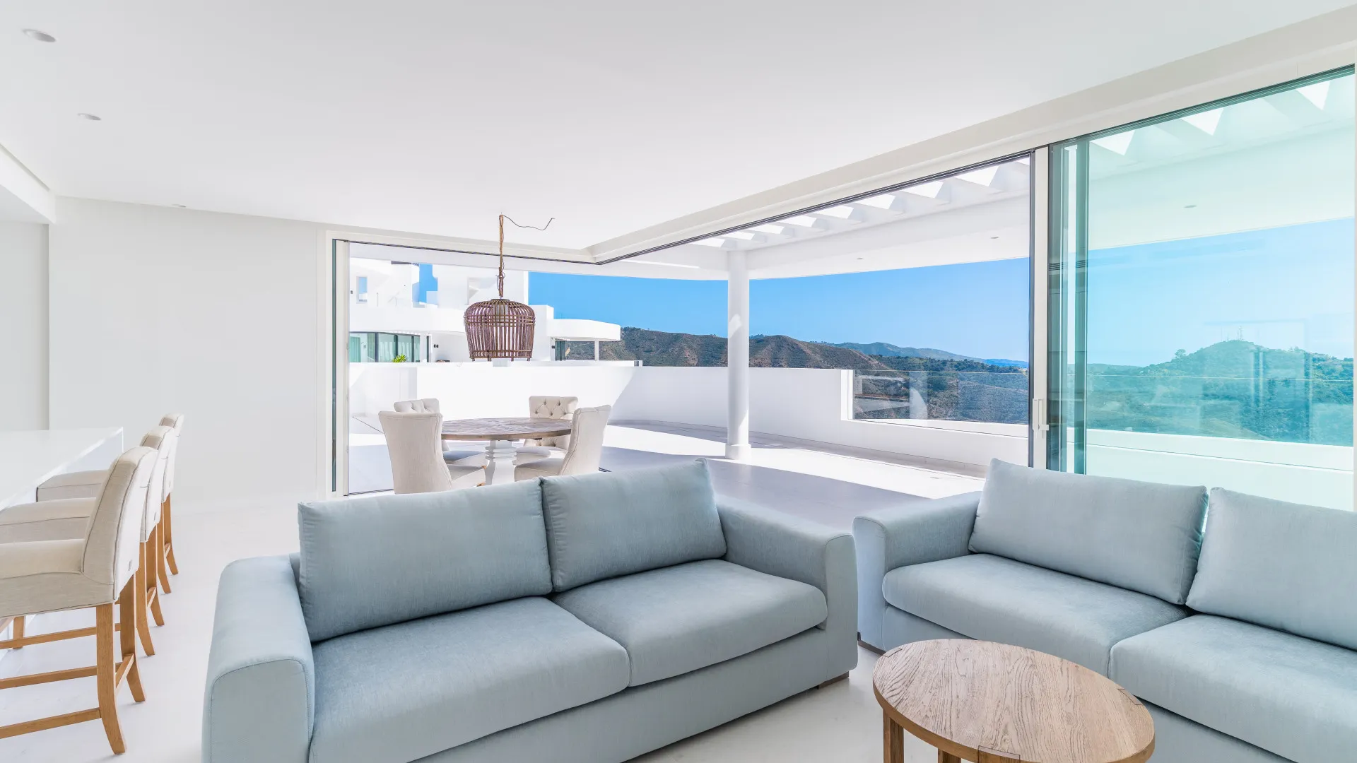For sale 3 bedrooms penthouse in Marbella