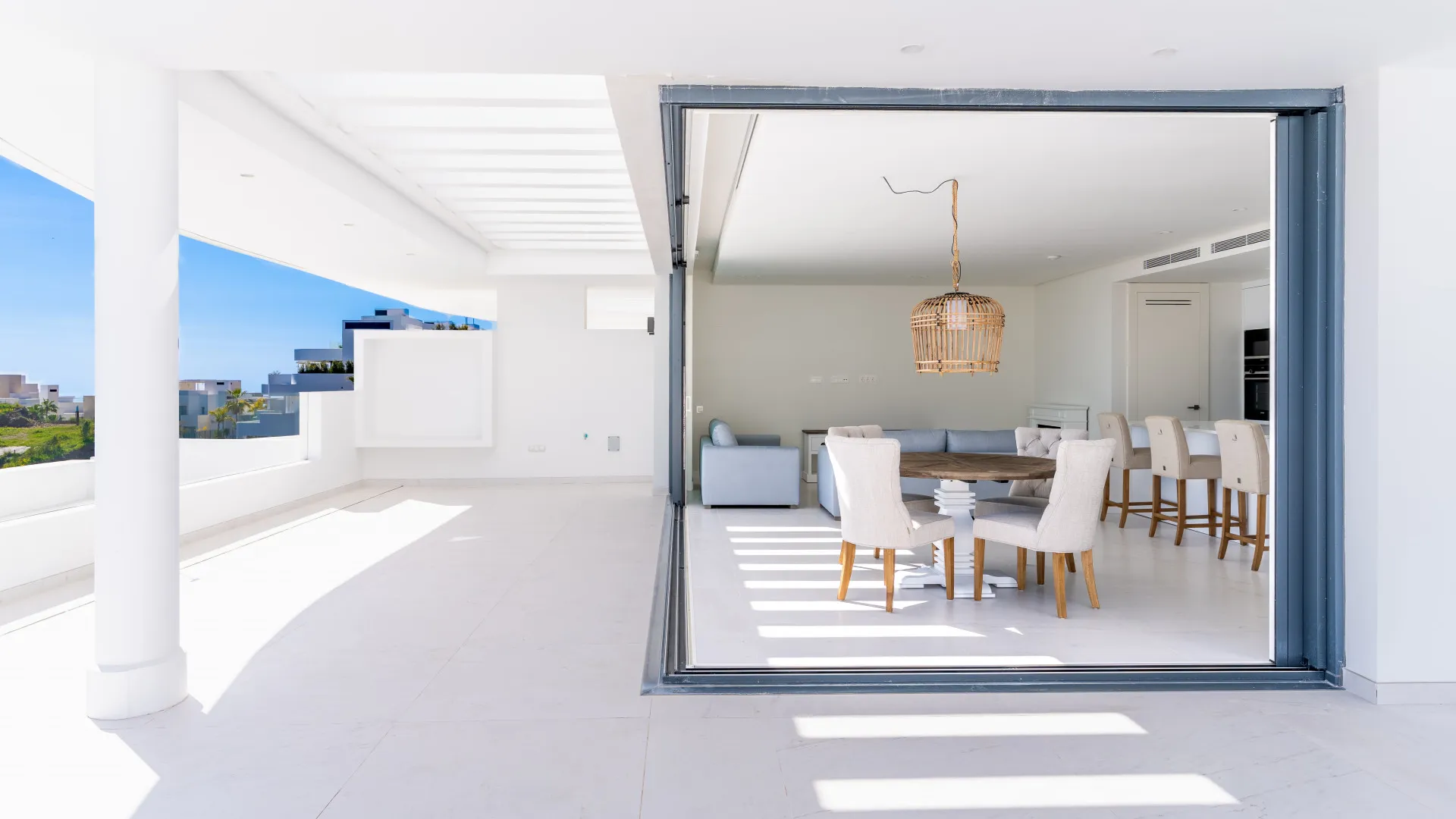 For sale 3 bedrooms penthouse in Marbella