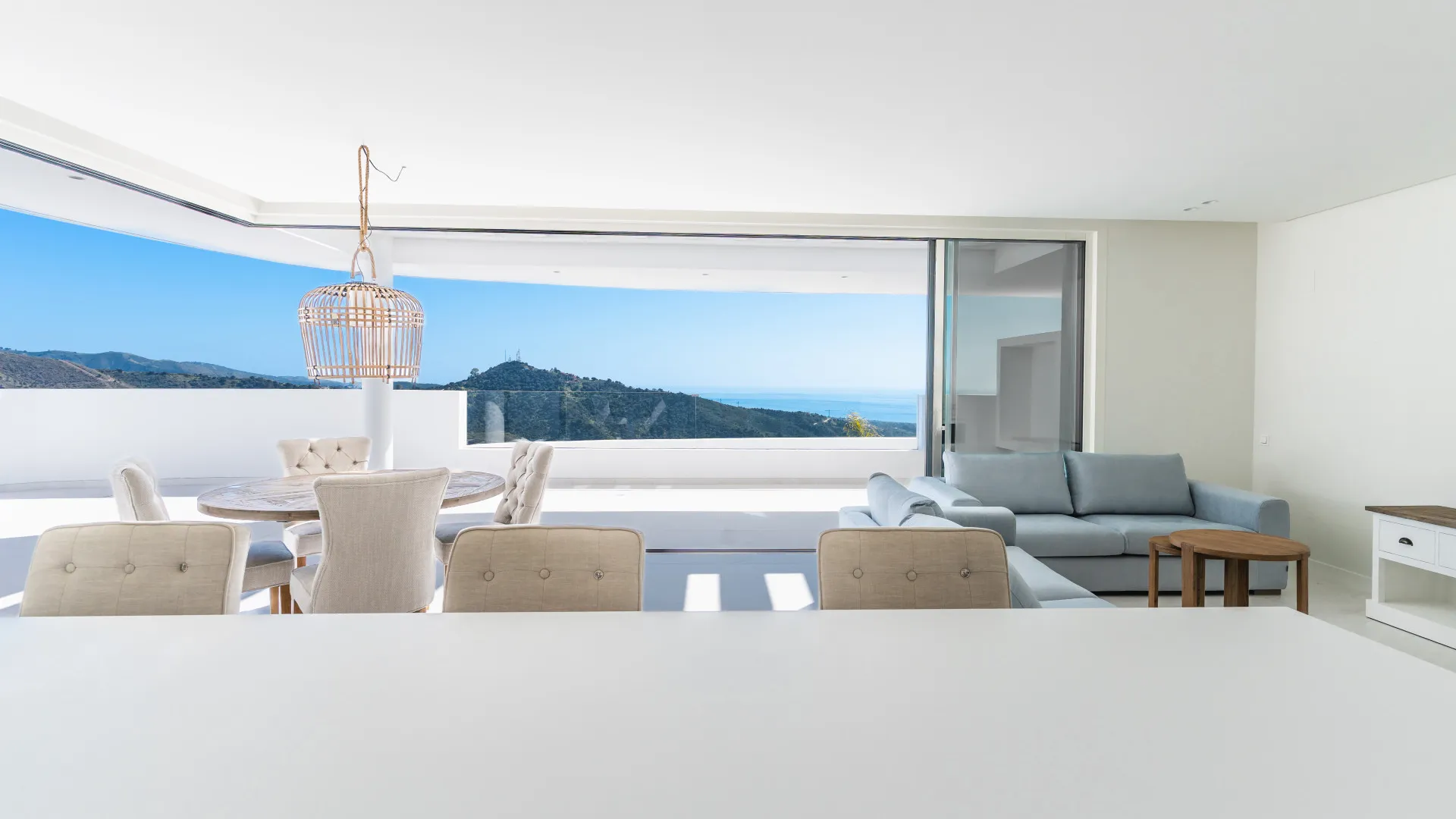 For sale 3 bedrooms penthouse in Marbella