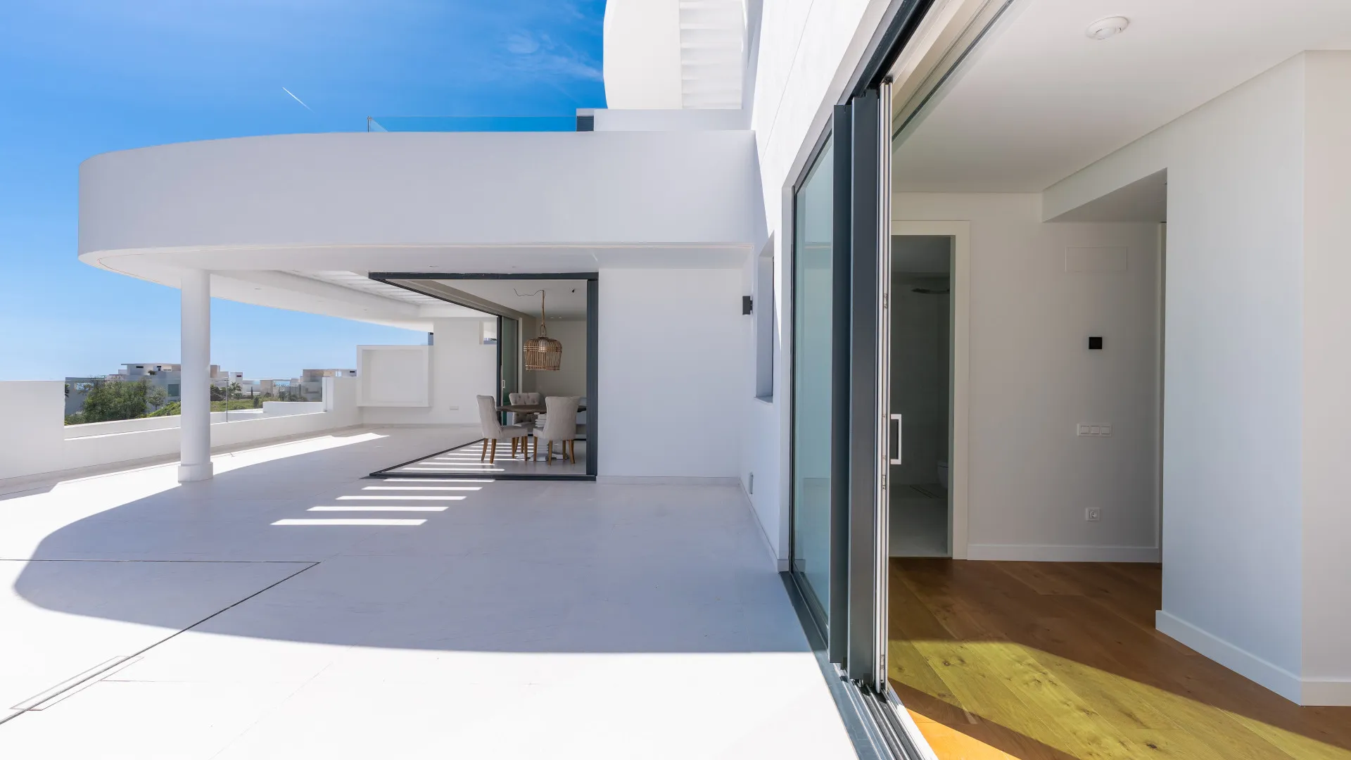 For sale 3 bedrooms penthouse in Marbella