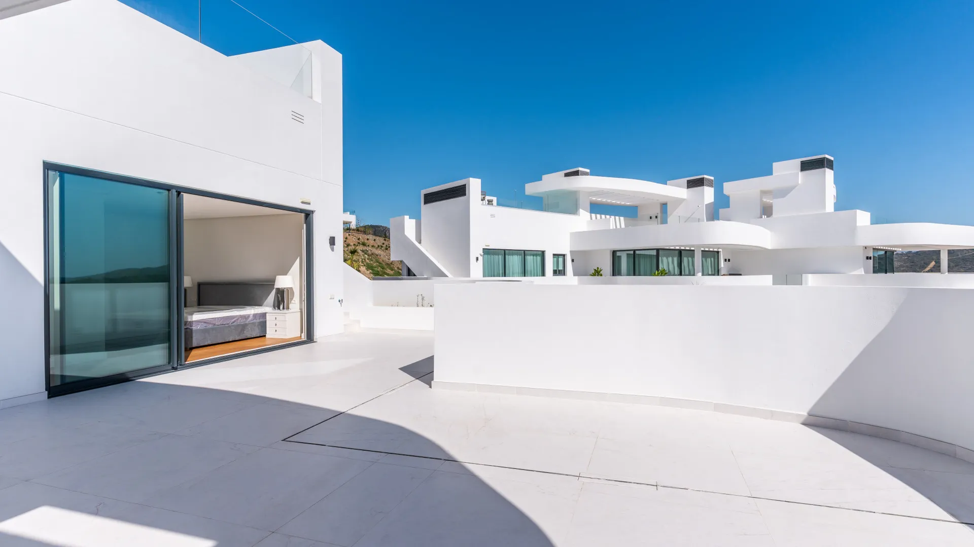 For sale 3 bedrooms penthouse in Marbella