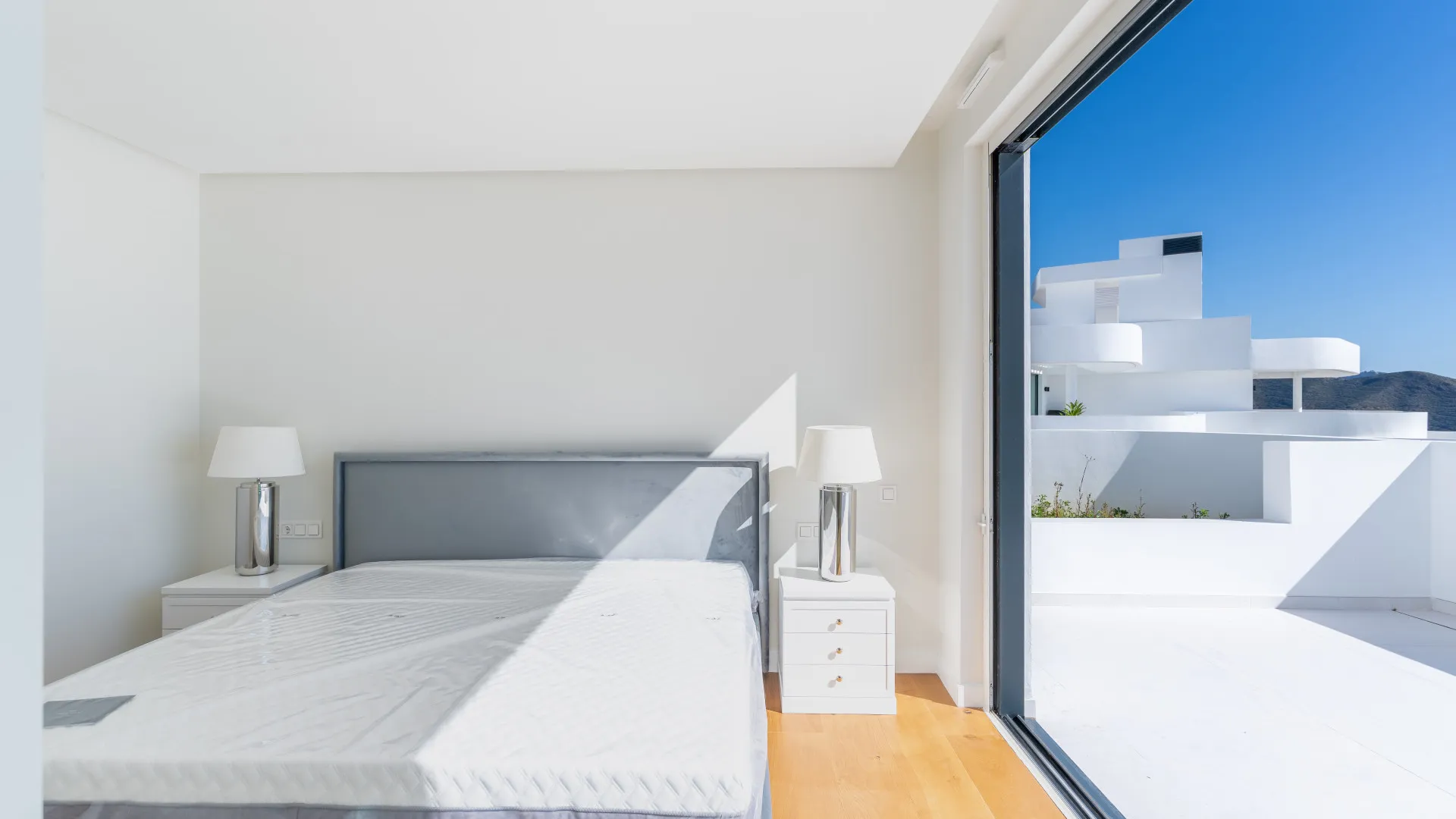 For sale 3 bedrooms penthouse in Marbella