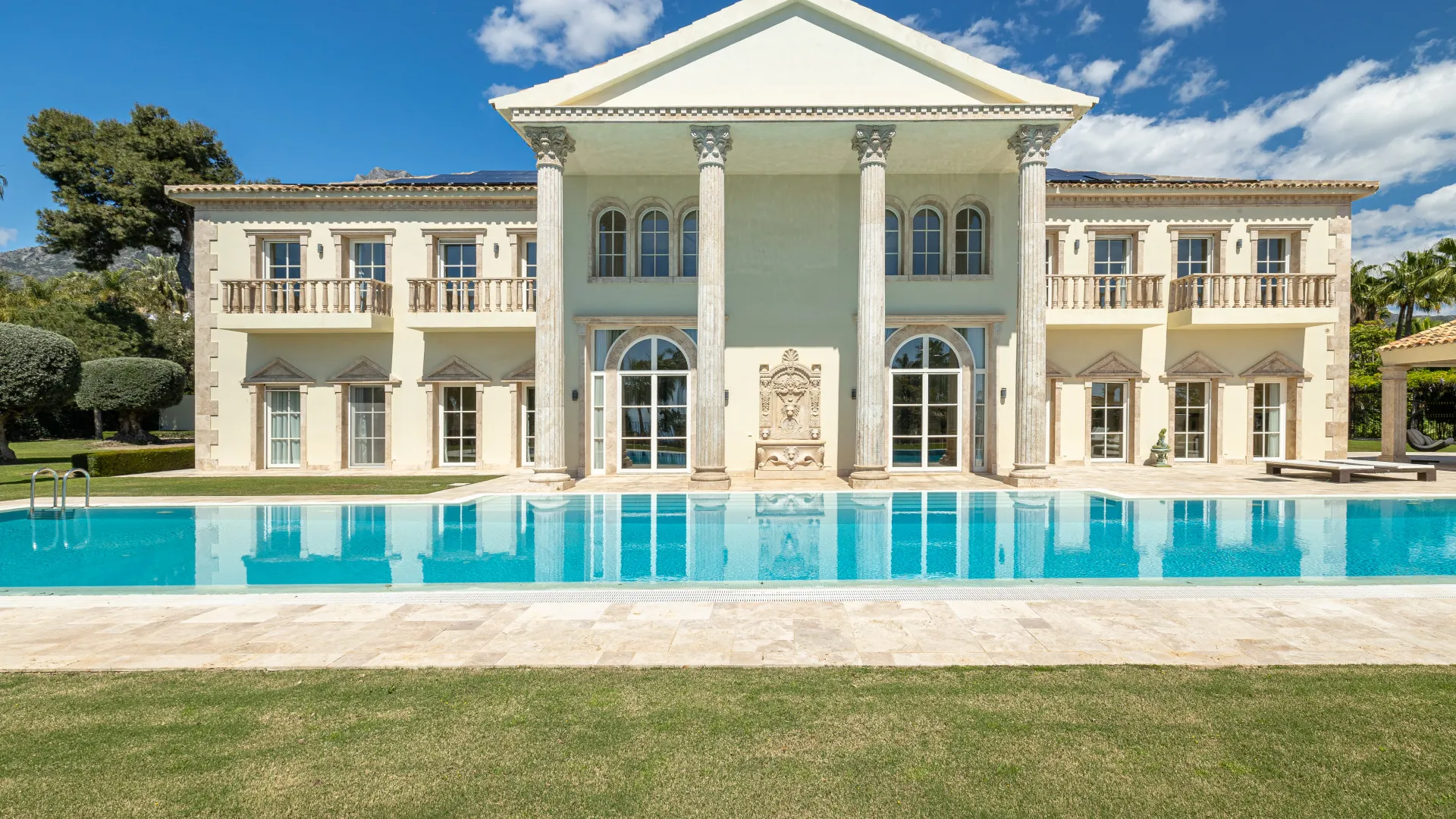 Sierra Blanca, villa en venta