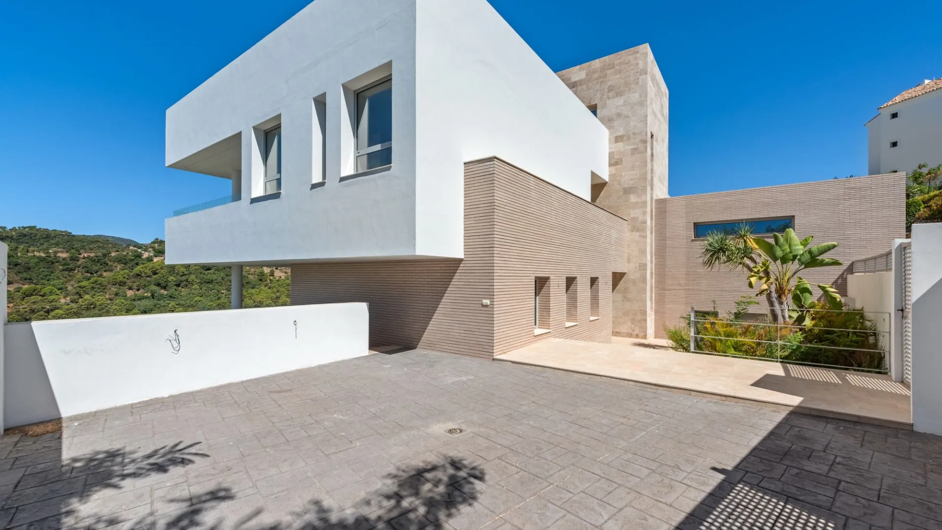 For sale Los Arqueros villa with 6 bedrooms