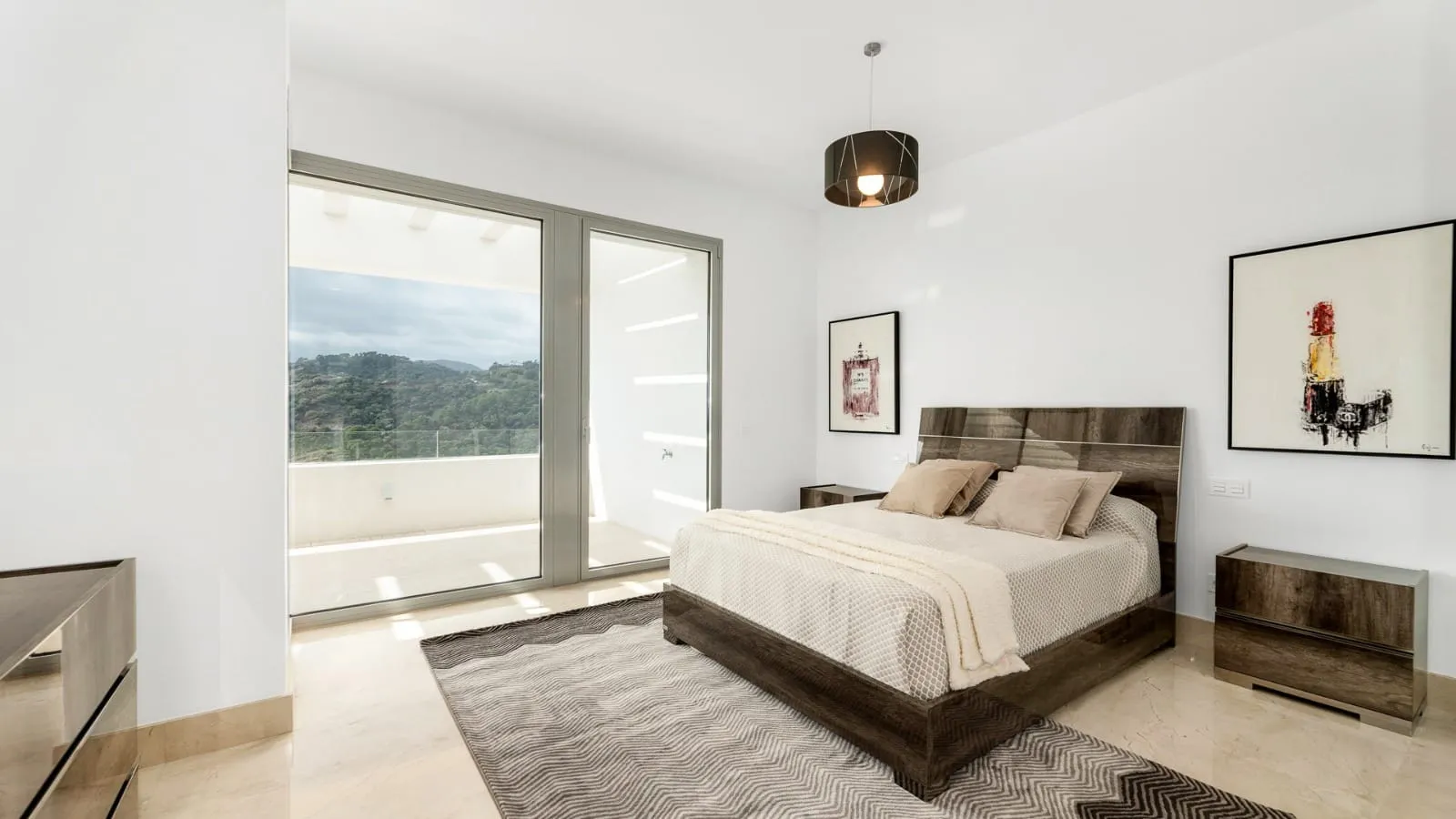 For sale Los Arqueros villa with 6 bedrooms