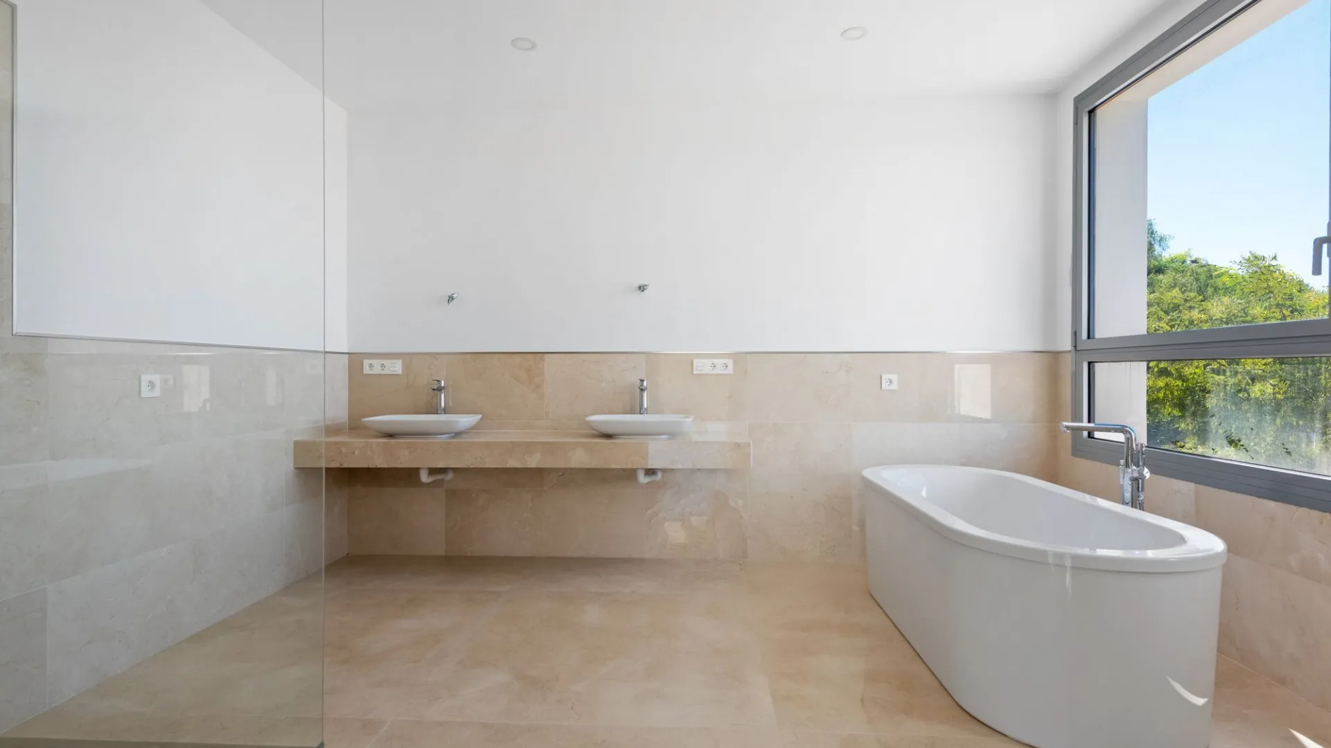 For sale Los Arqueros villa with 6 bedrooms