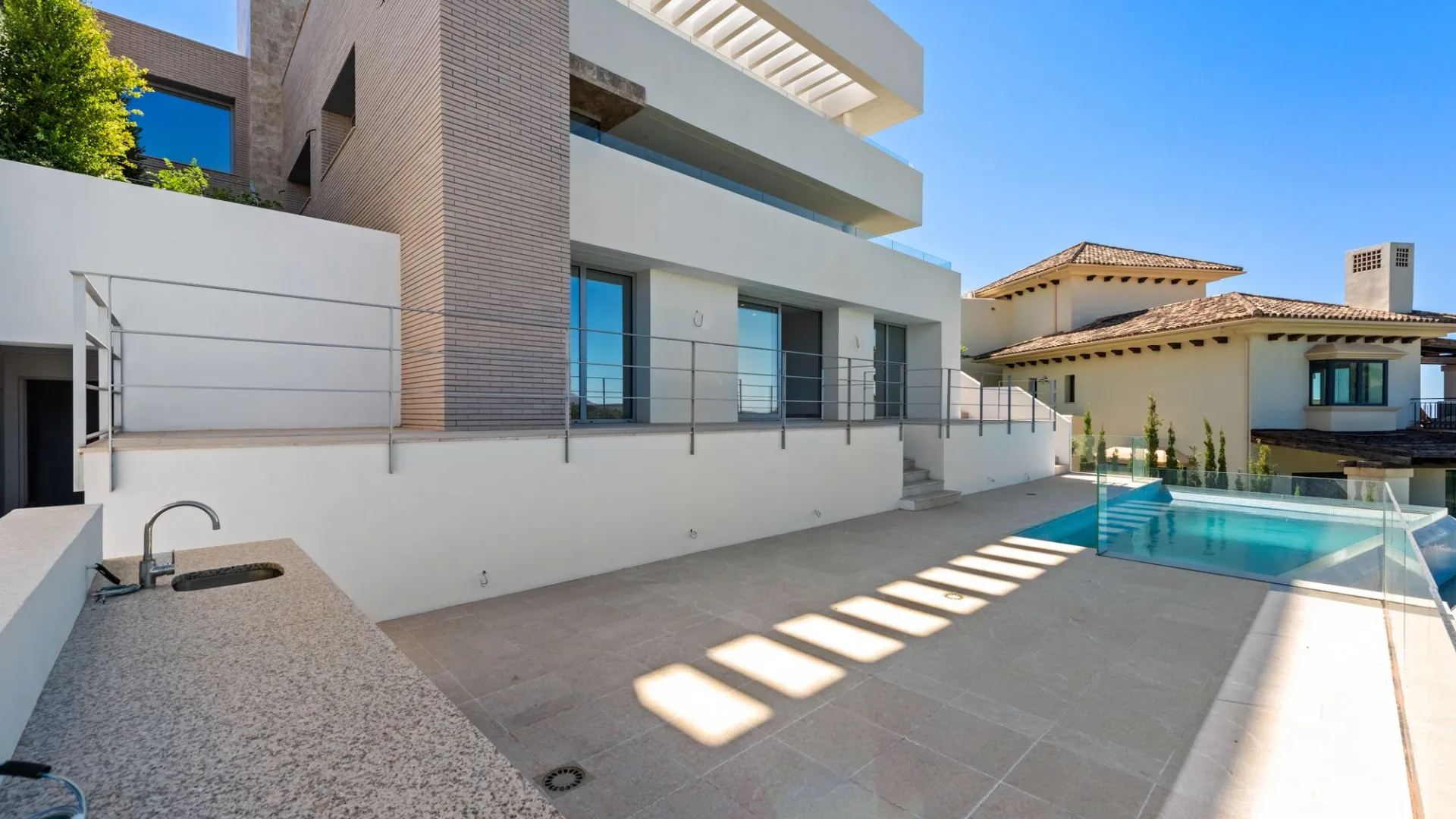 For sale Los Arqueros villa with 6 bedrooms
