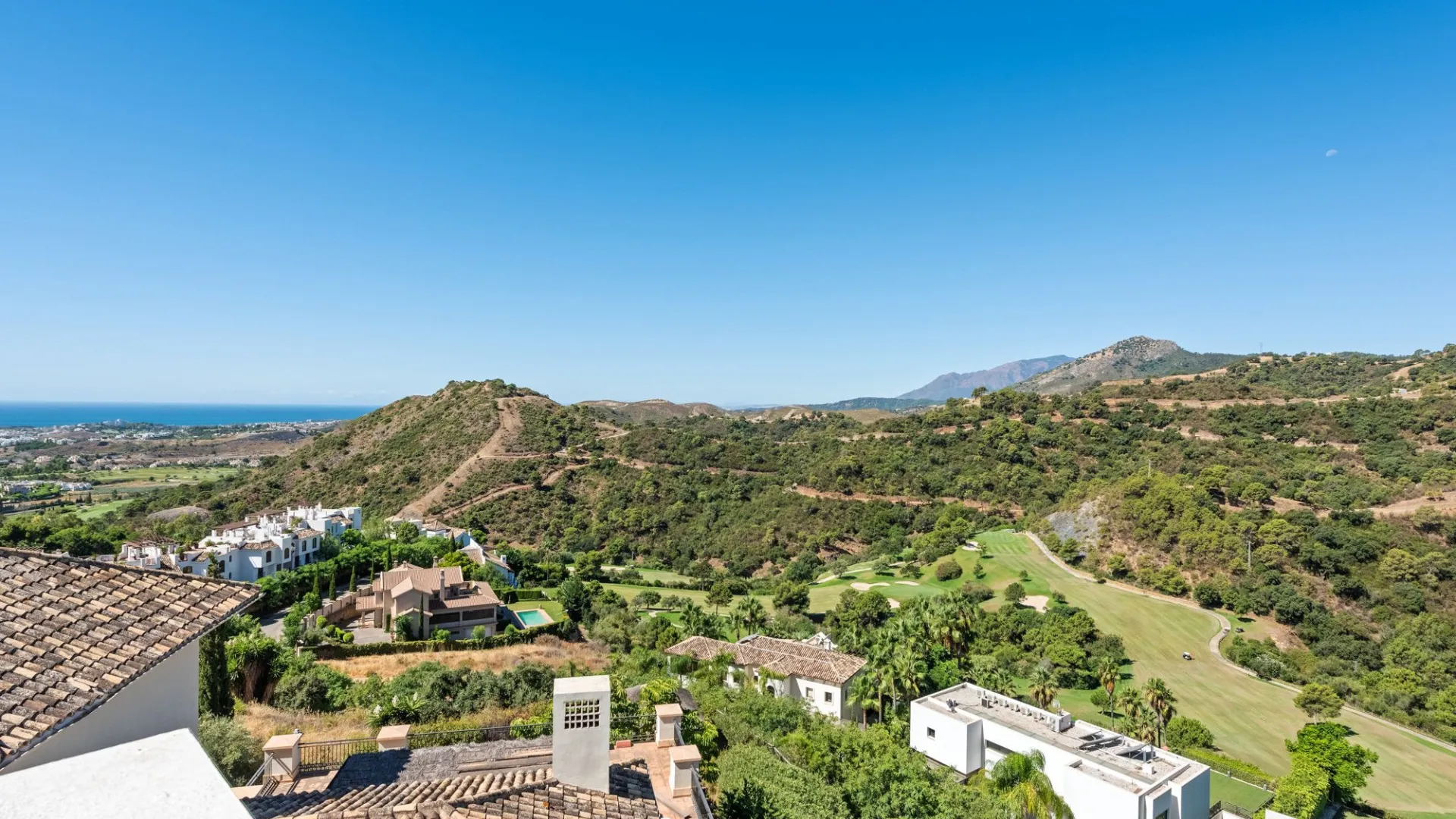 For sale Los Arqueros villa with 6 bedrooms