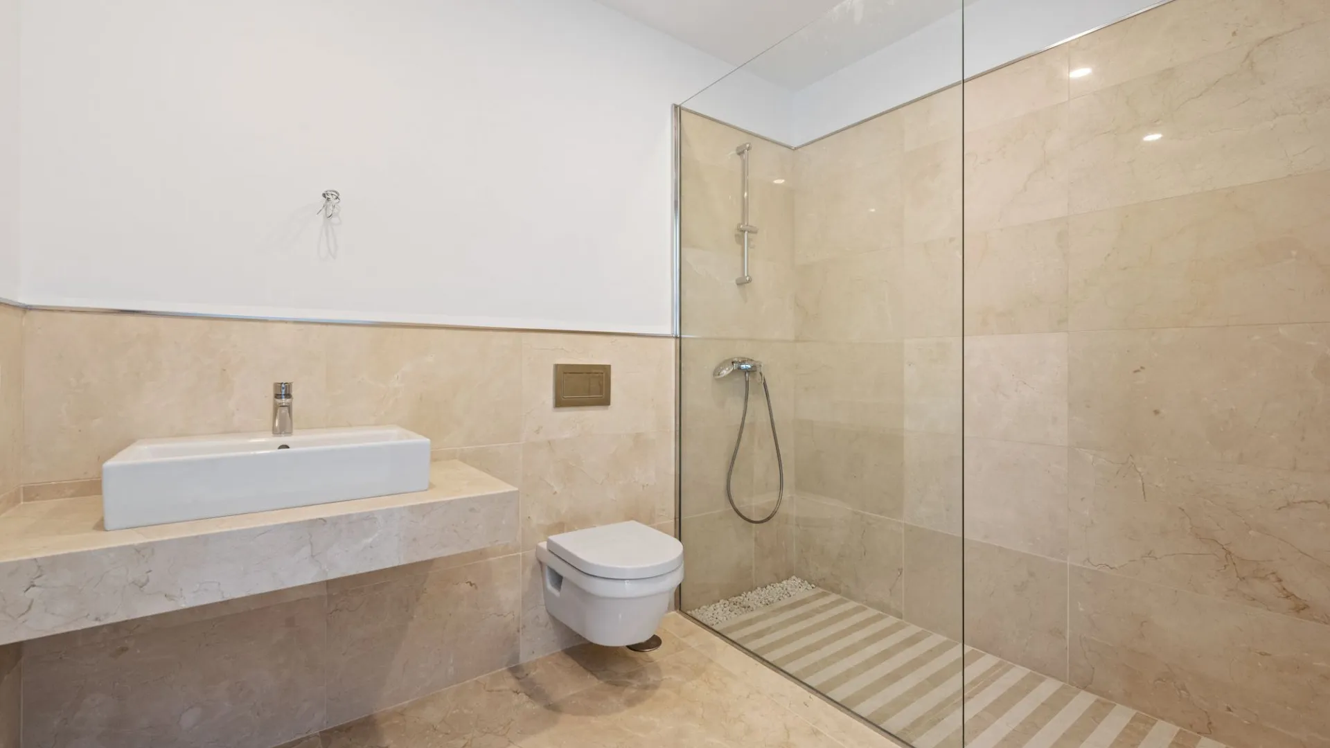 For sale Los Arqueros villa with 6 bedrooms