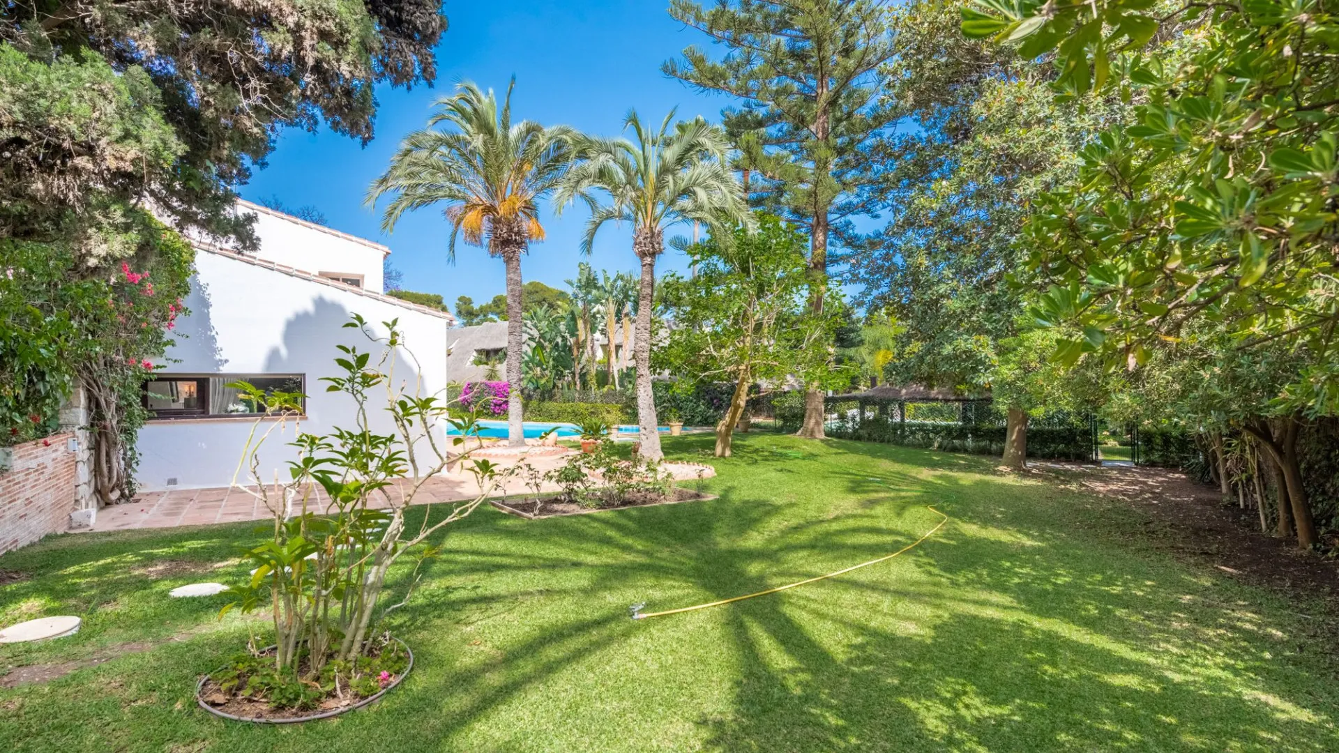 Se vende villa en La Reserva de los Monteros
