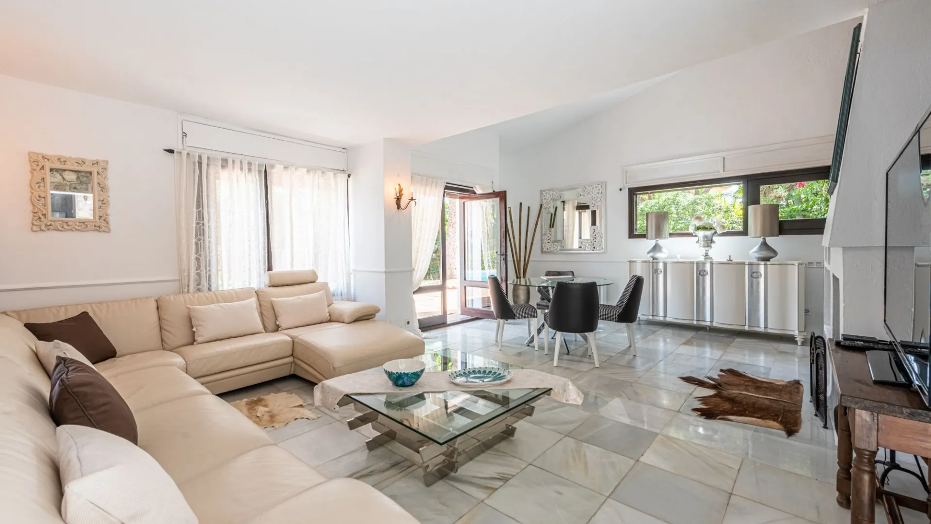 Se vende villa en La Reserva de los Monteros