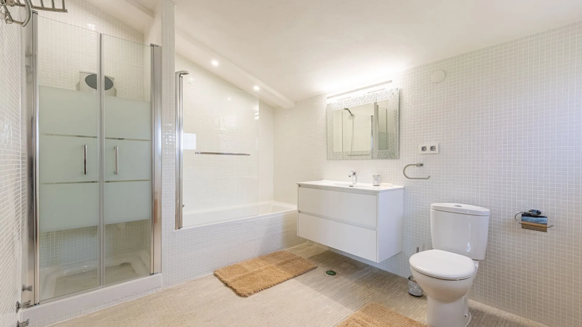 Se vende villa en La Reserva de los Monteros