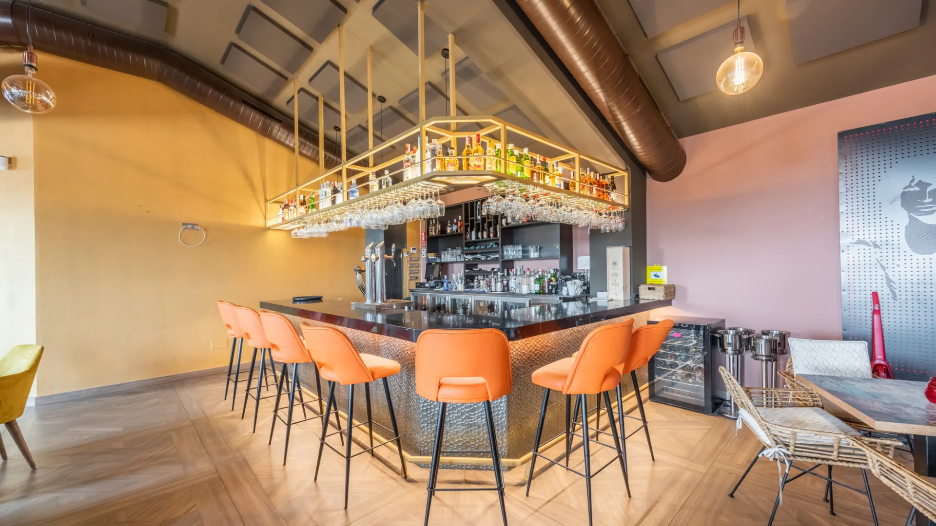 For sale restaurant in El Paraiso