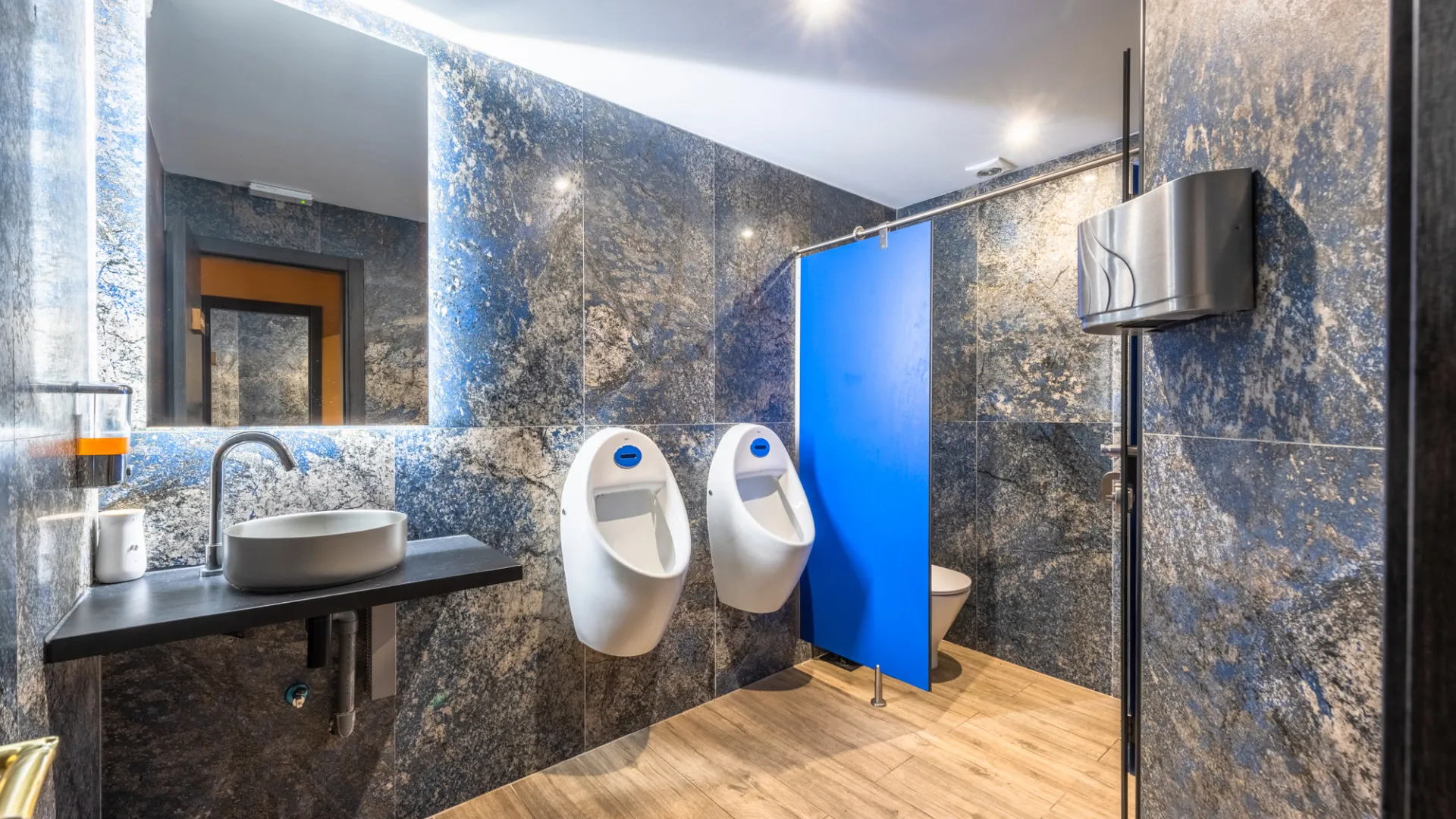 For sale restaurant in El Paraiso