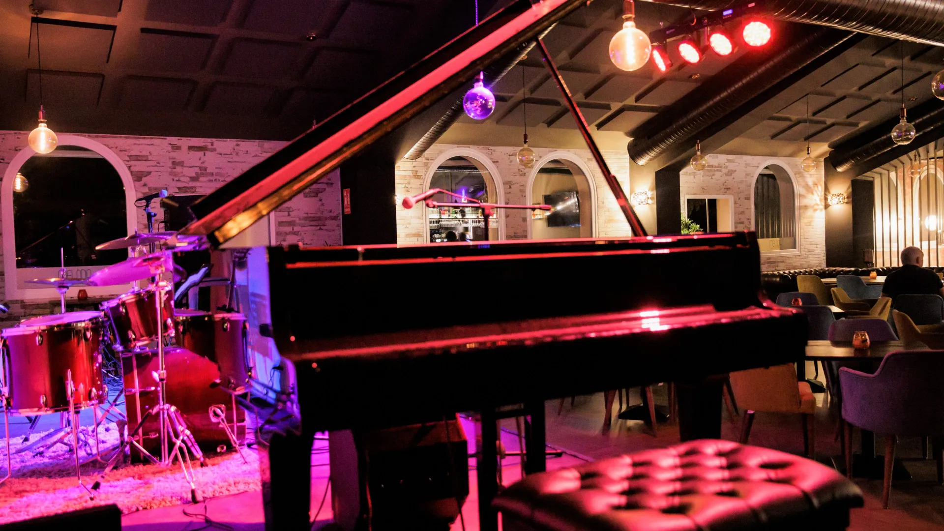 For sale restaurant in El Paraiso