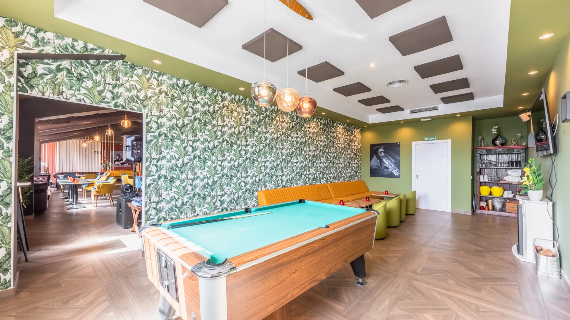 For sale restaurant in El Paraiso