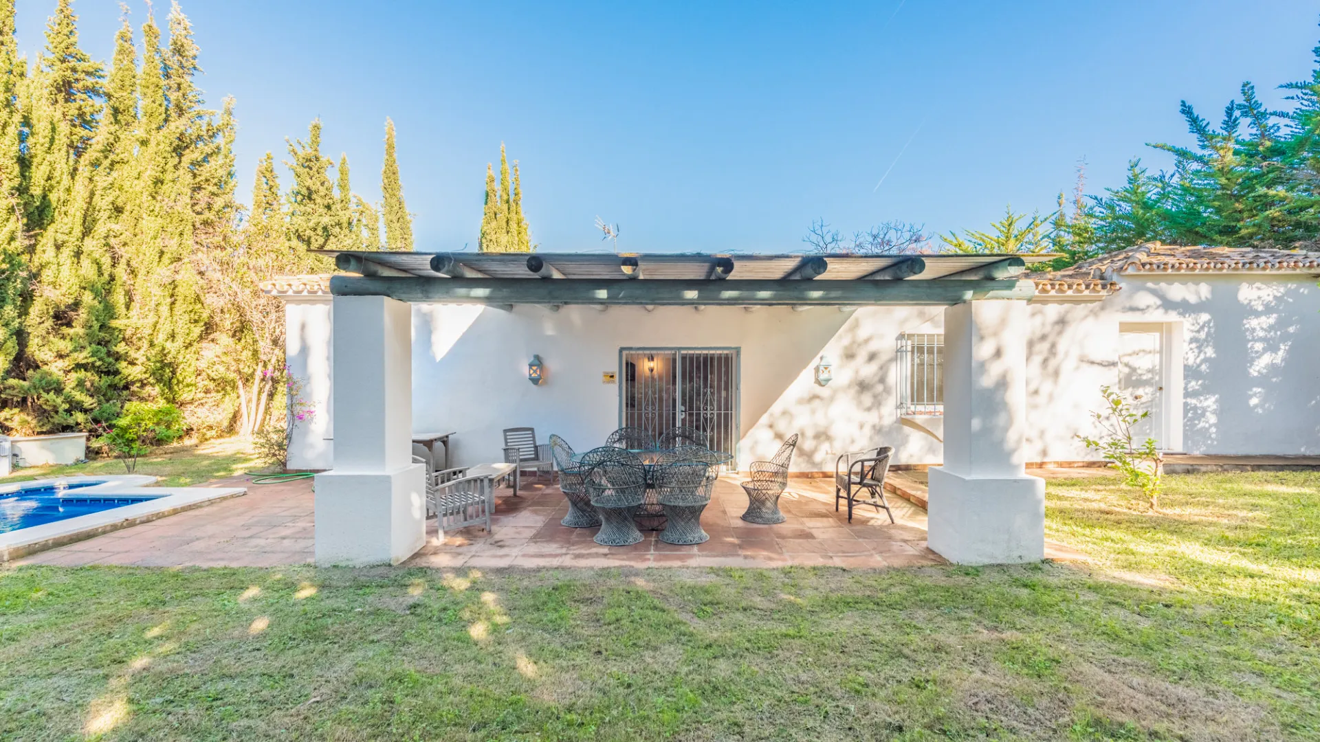 Villa for sale in Artola with 4 bedrooms