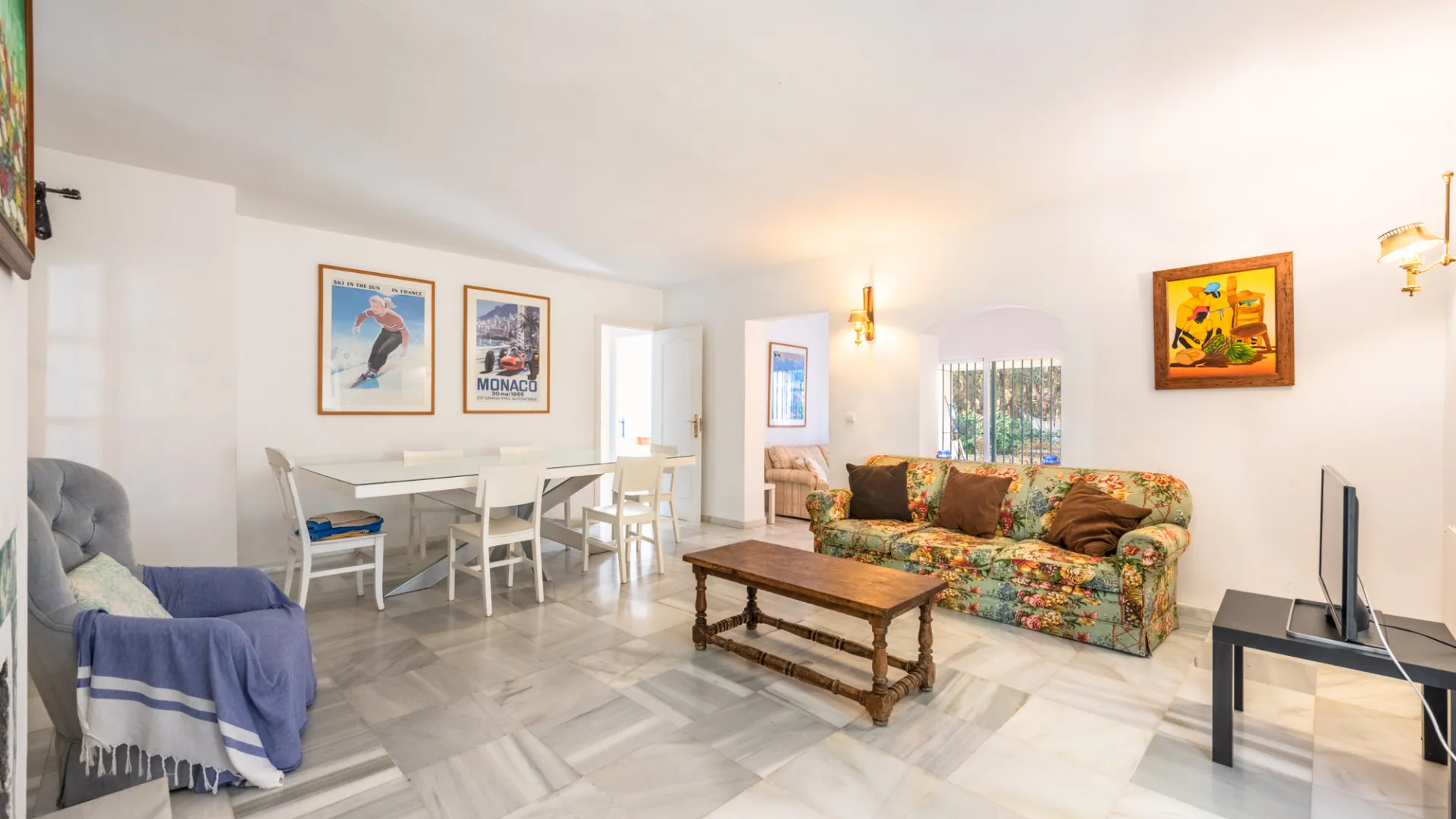 Villa for sale in Artola with 4 bedrooms