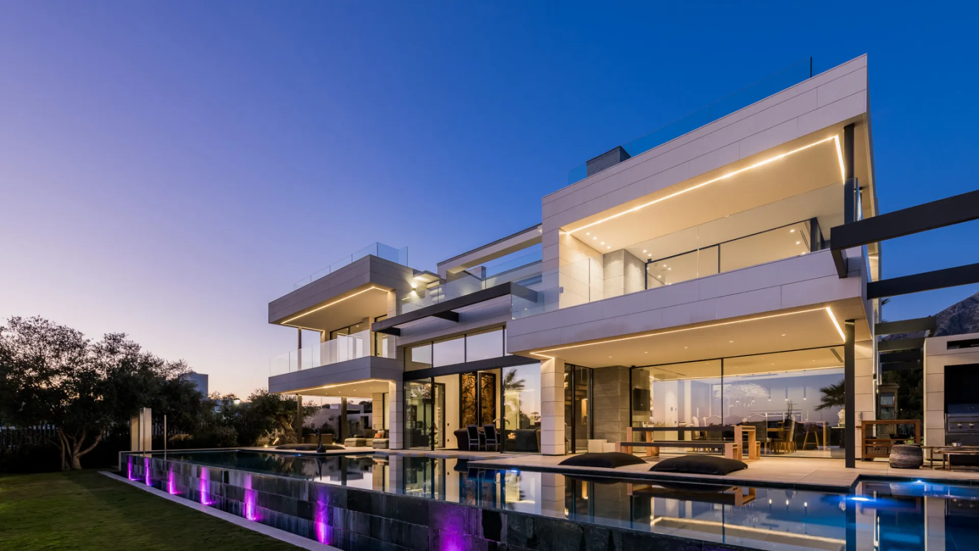 Villa de 6 dormitorios a la venta en Lomas del Virrey