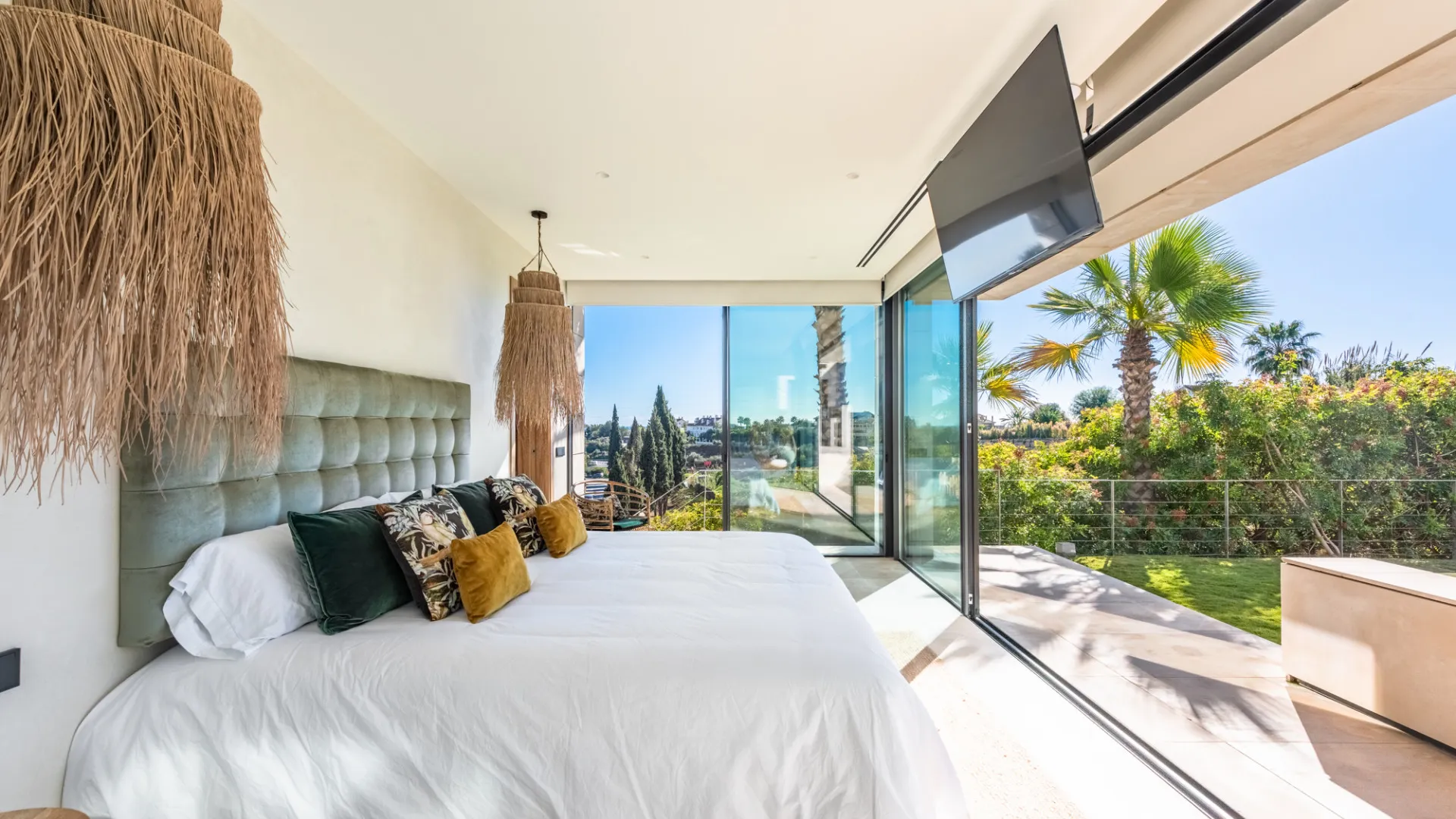 Villa de 6 dormitorios a la venta en Lomas del Virrey