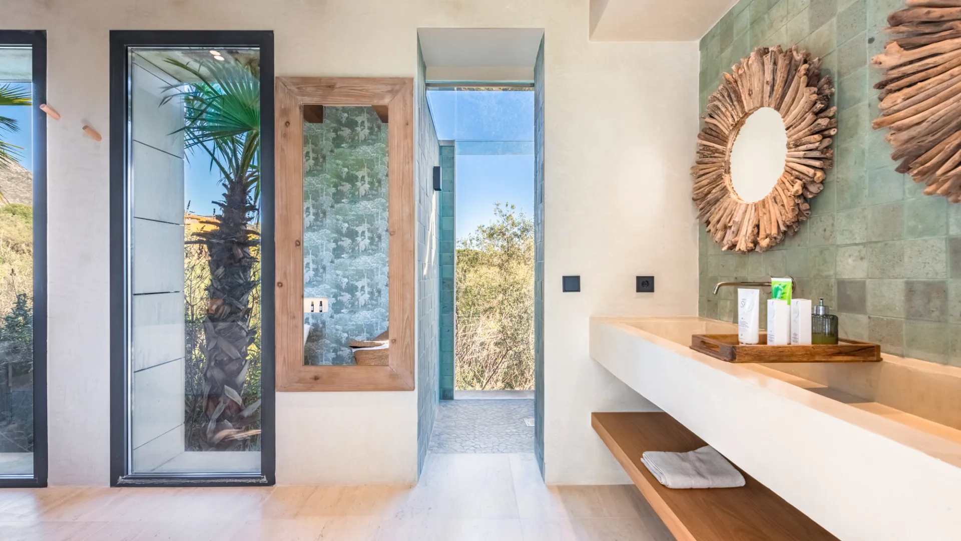 Villa de 6 dormitorios a la venta en Lomas del Virrey