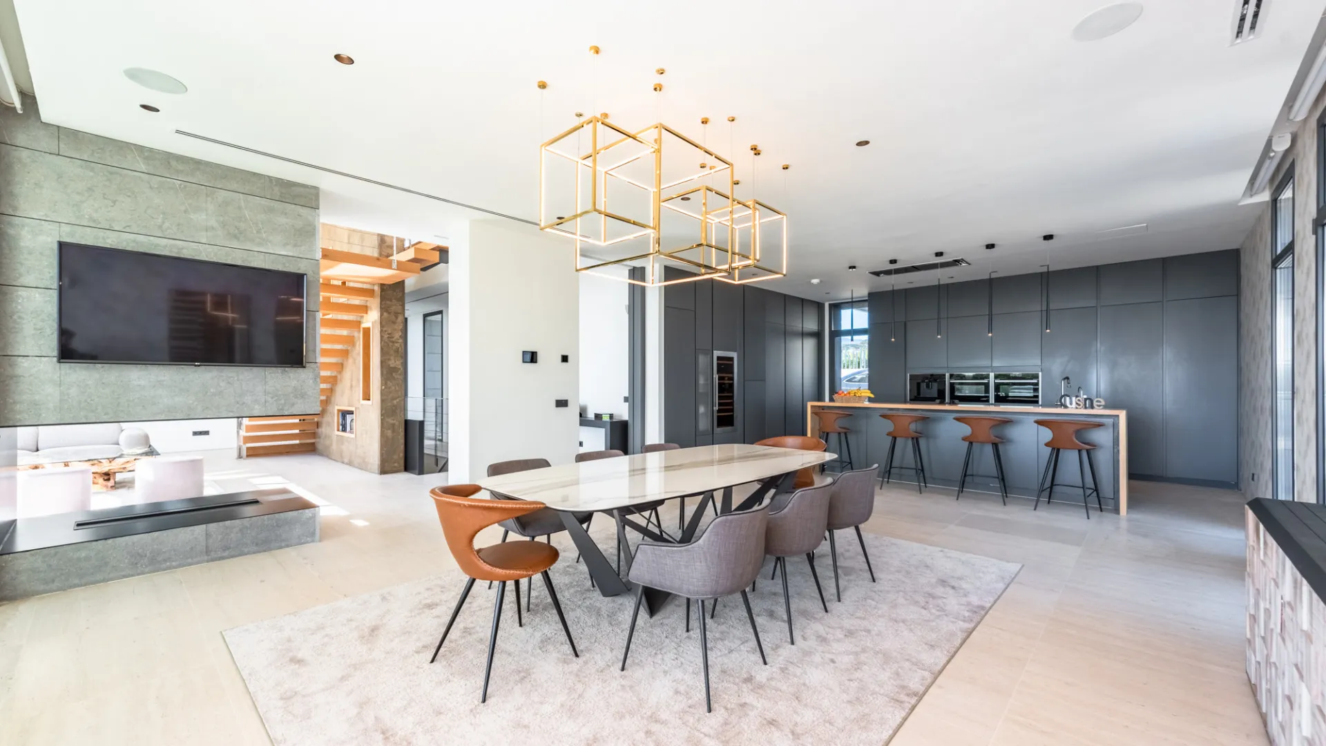 Villa de 6 dormitorios a la venta en Lomas del Virrey