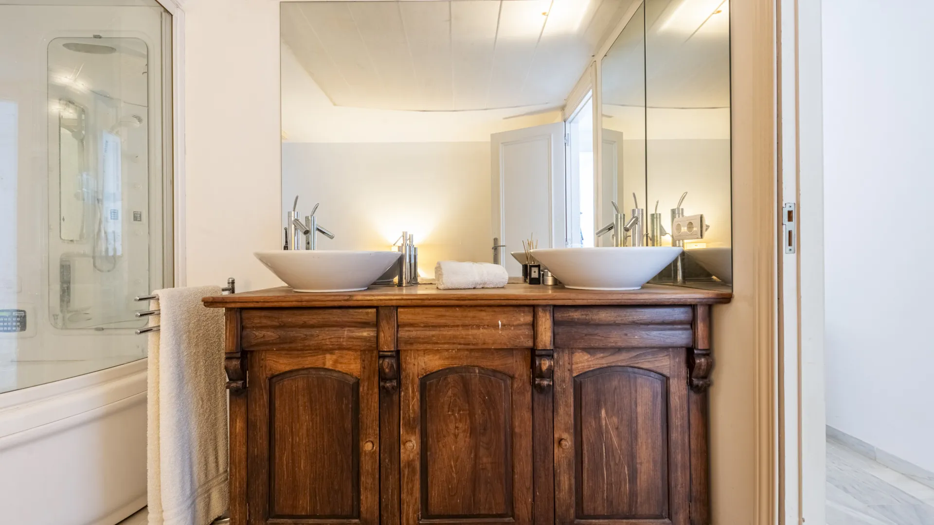 For sale 2 bedrooms apartment in Marbella - Puerto Banus