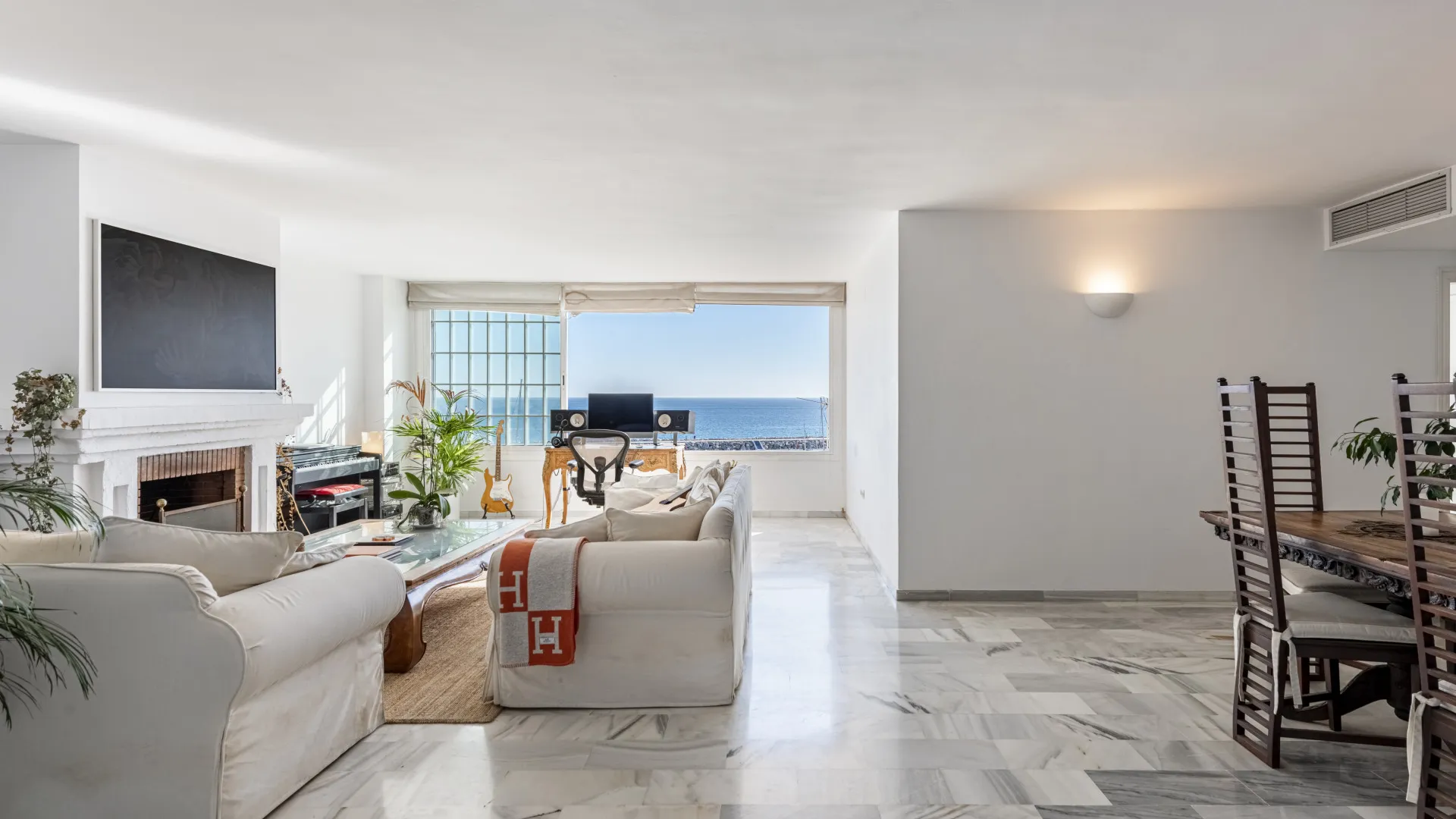 For sale 2 bedrooms apartment in Marbella - Puerto Banus