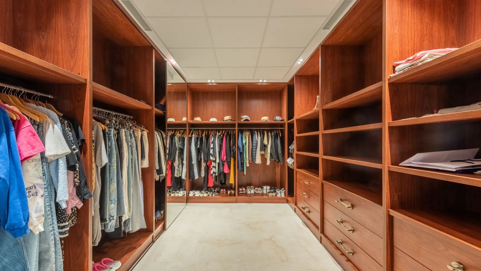 Villa for sale in Guadalmina Baja