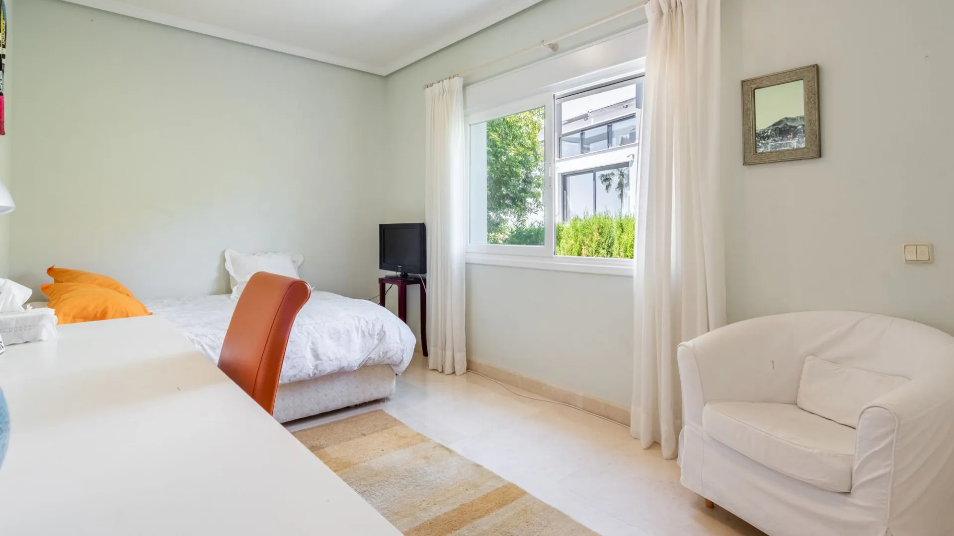 Paraiso Alto 6 bedrooms villa for sale