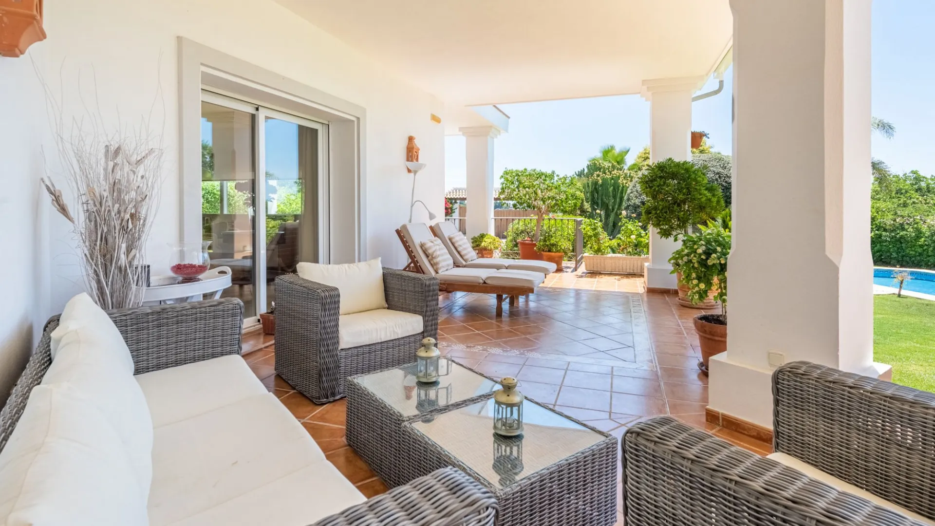 Paraiso Alto 6 bedrooms villa for sale