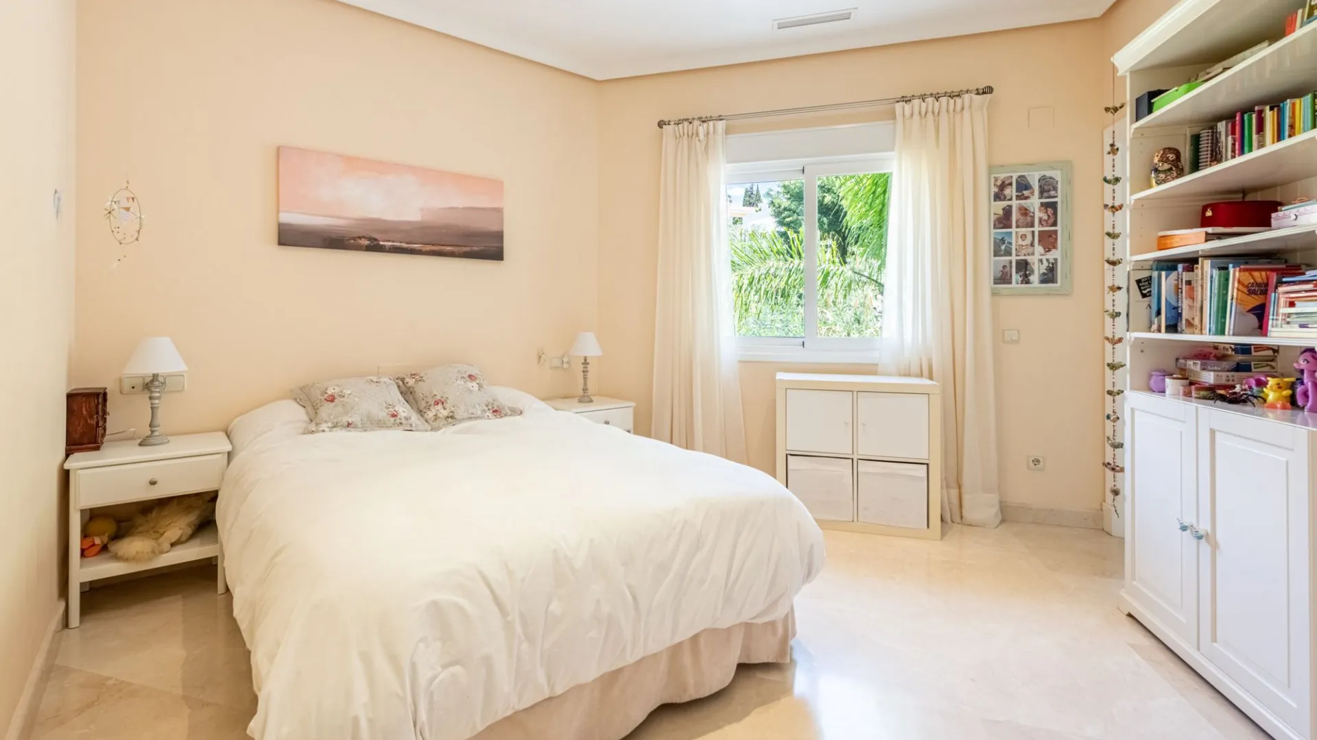 Paraiso Alto 6 bedrooms villa for sale