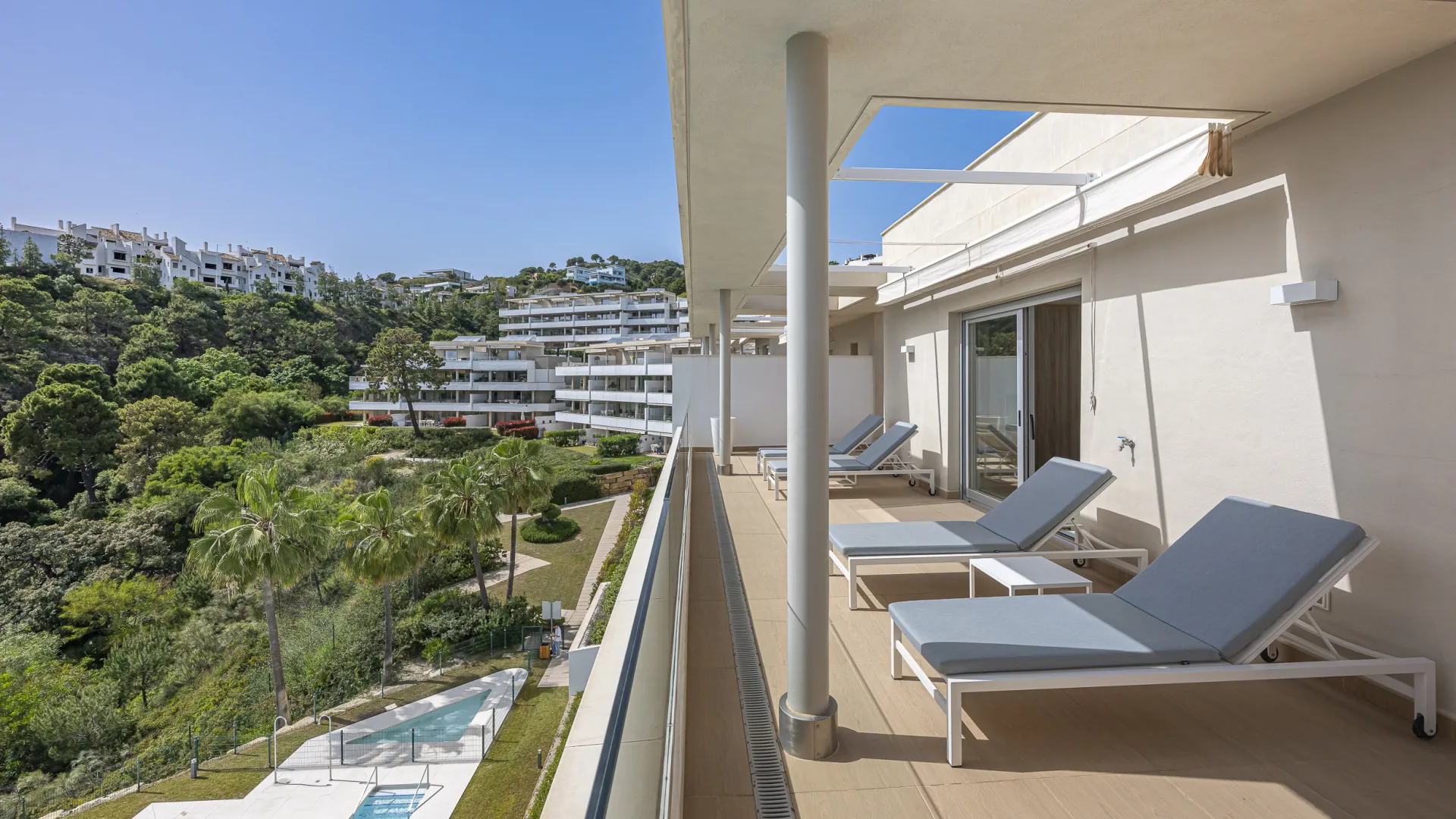 Atico duplex de 3 dormitorios a la venta en Botanic