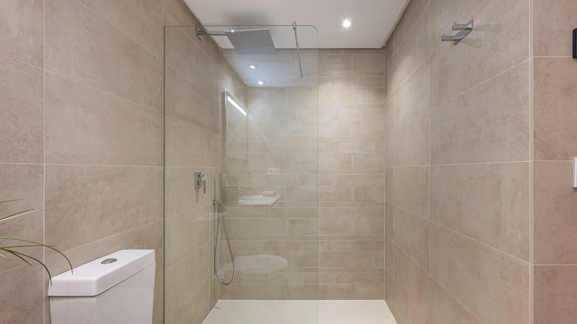 Atico duplex de 3 dormitorios a la venta en Botanic