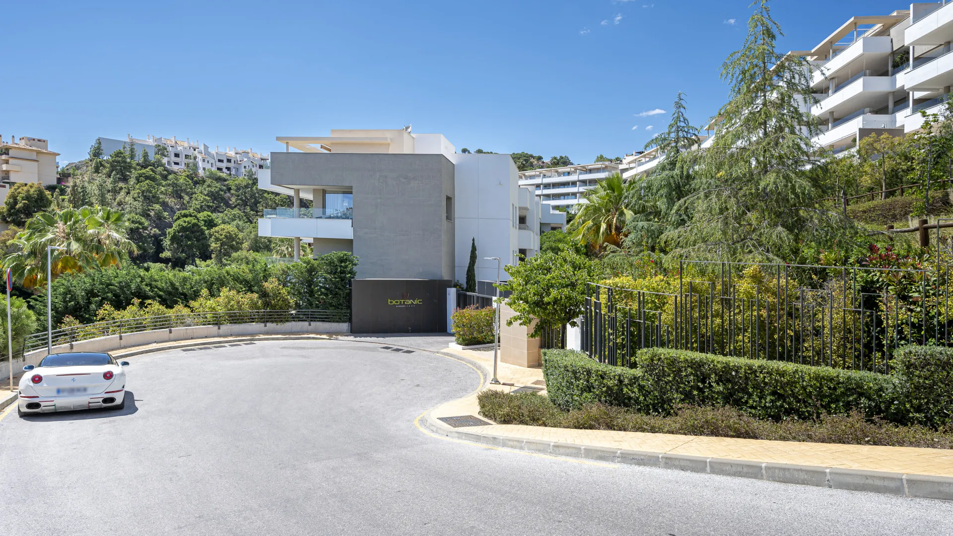 Atico duplex de 3 dormitorios a la venta en Botanic