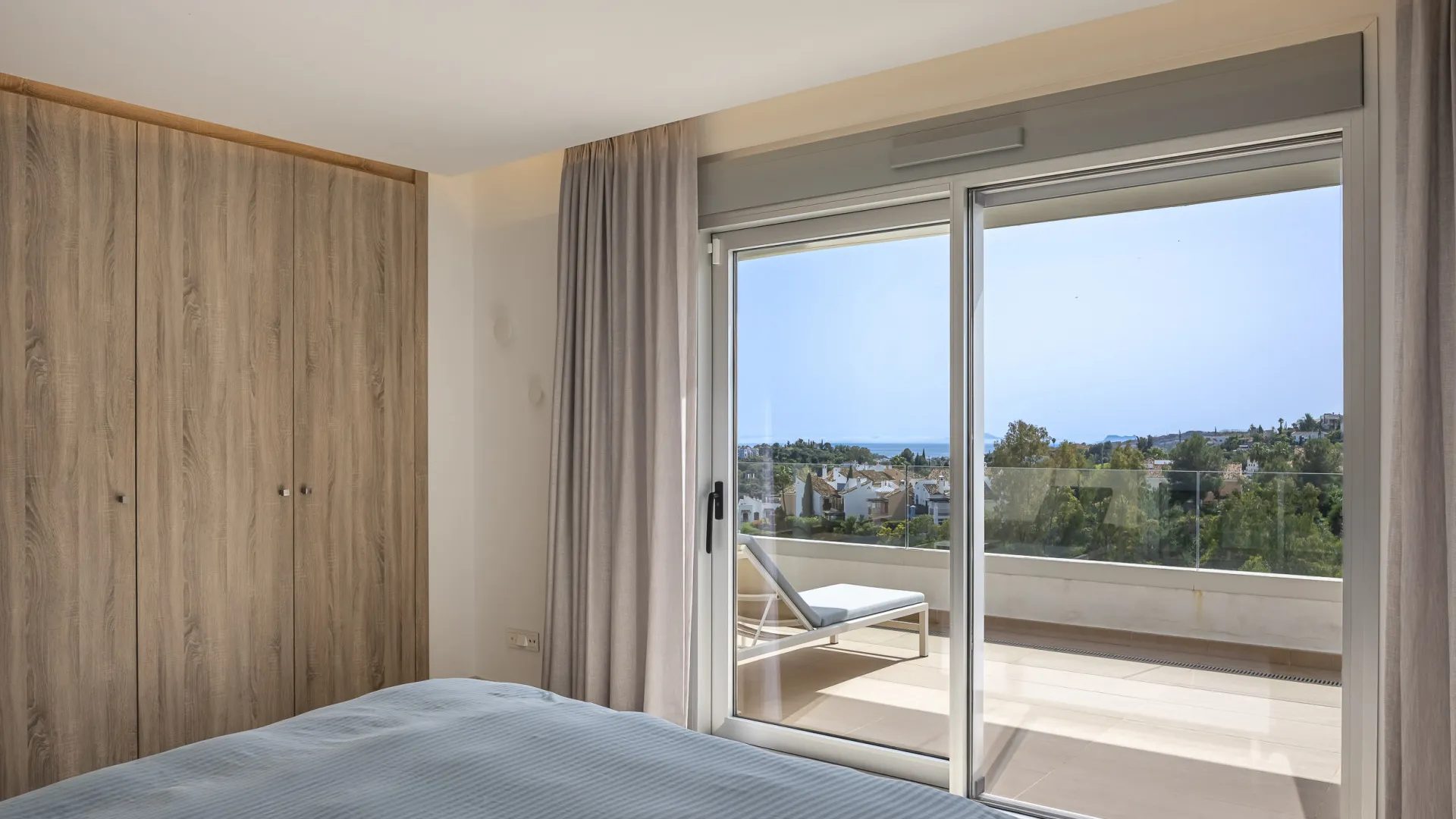 Atico duplex de 3 dormitorios a la venta en Botanic