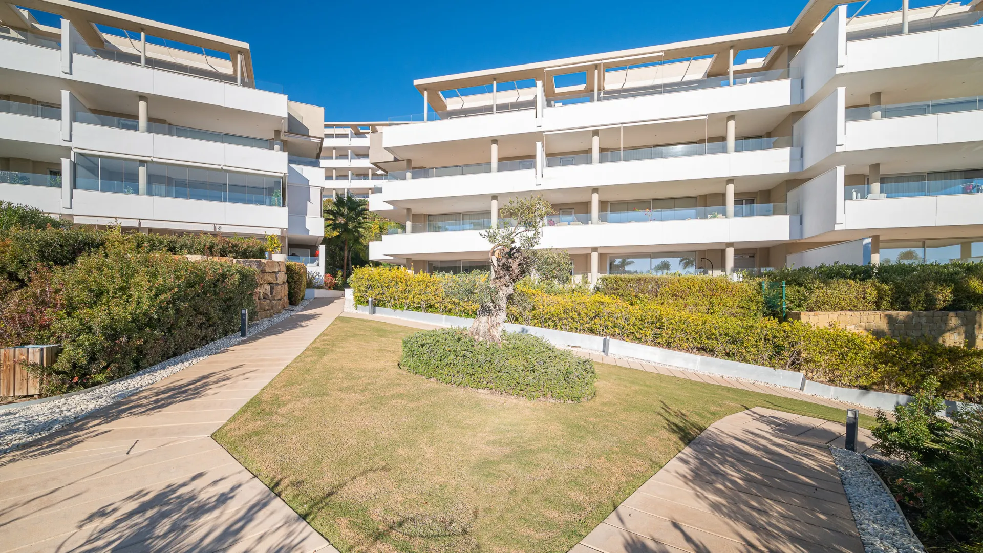 Atico duplex de 3 dormitorios a la venta en Botanic