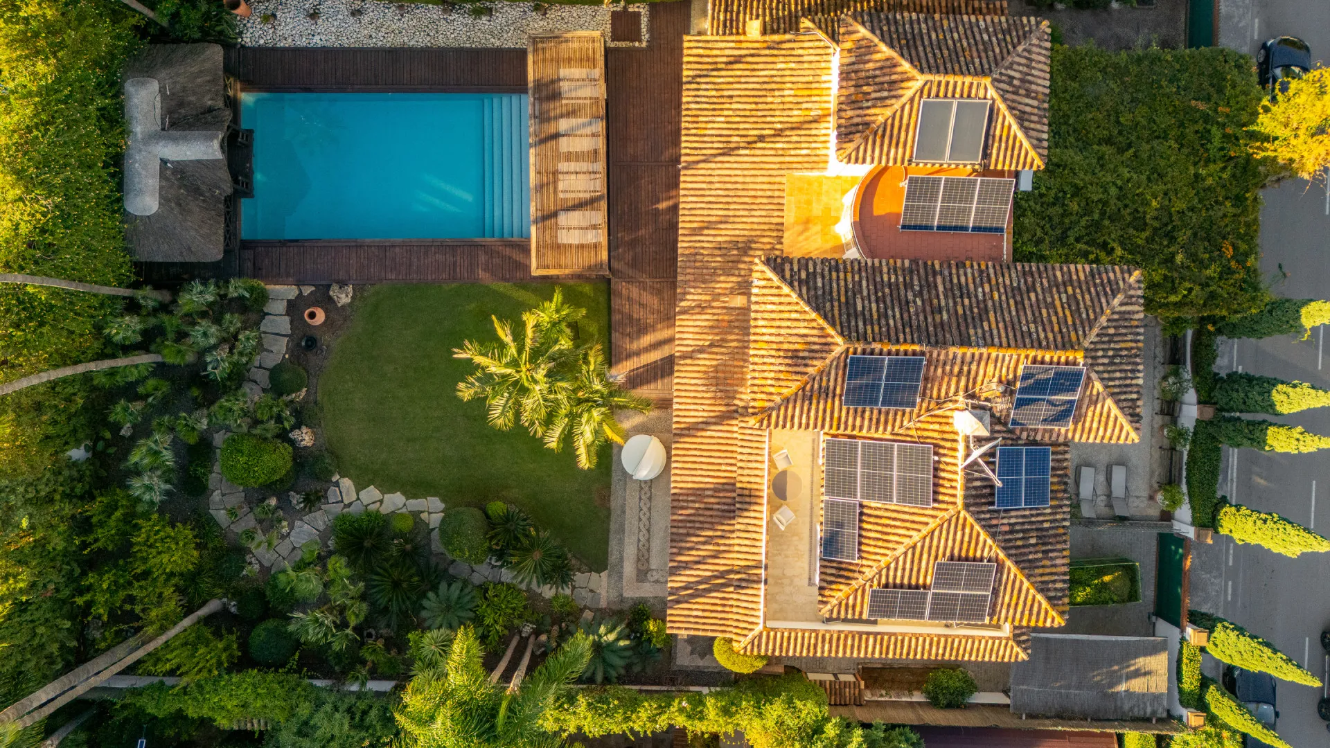 5 bedrooms villa in Aloha for sale