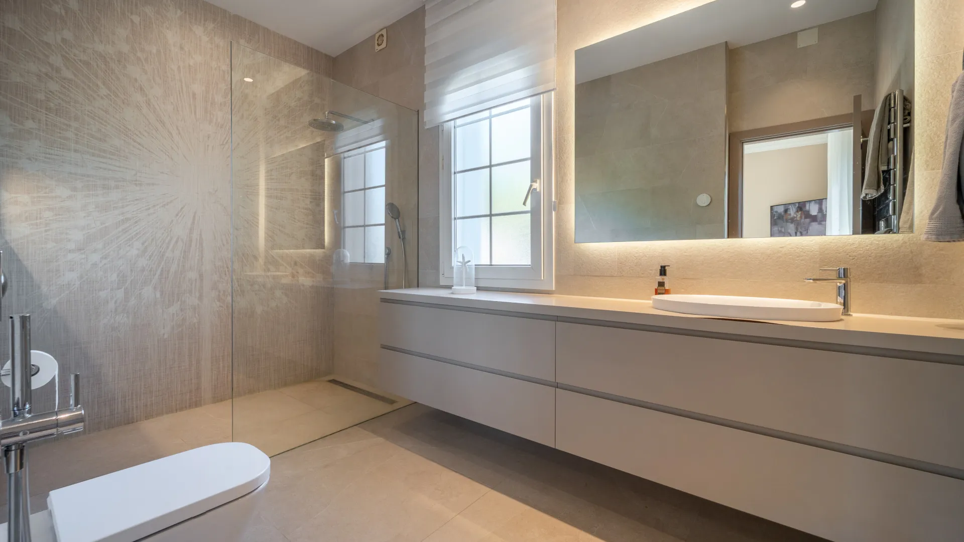 5 bedrooms villa in Aloha for sale