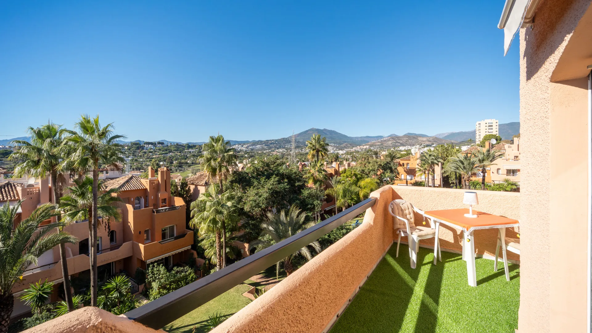 For sale town house in El Palmeral