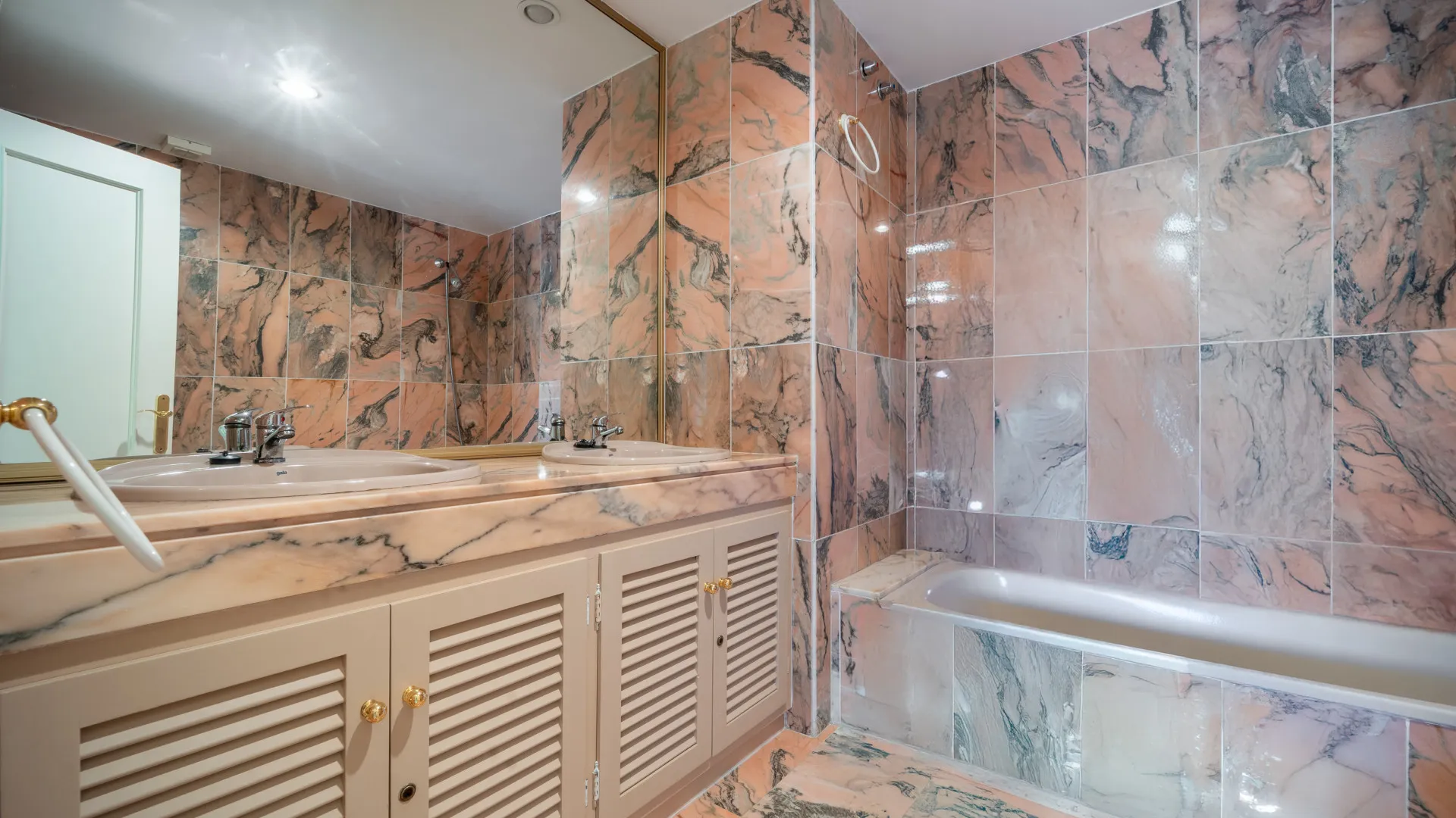 For sale town house in El Palmeral