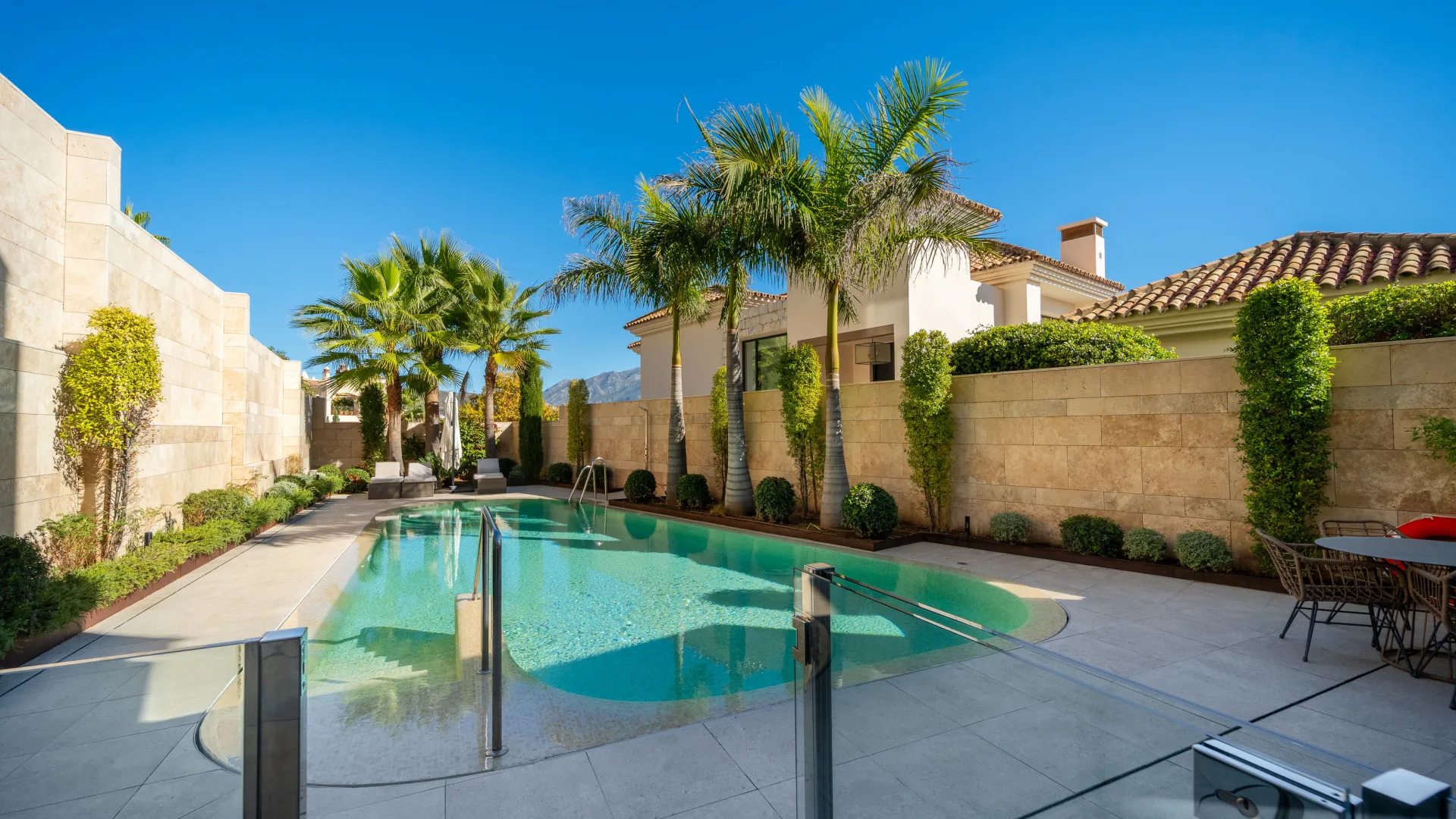 La Quinta apartment for sale