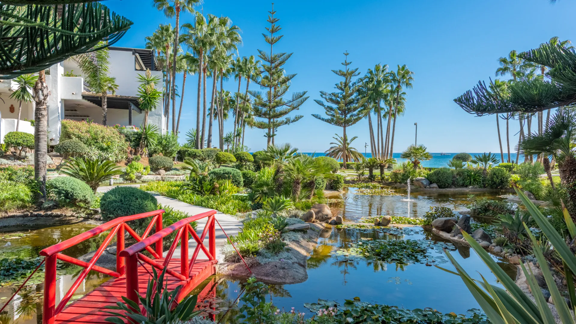 Ground floor apartment with 3 bedrooms for sale in Marina Puente Romano